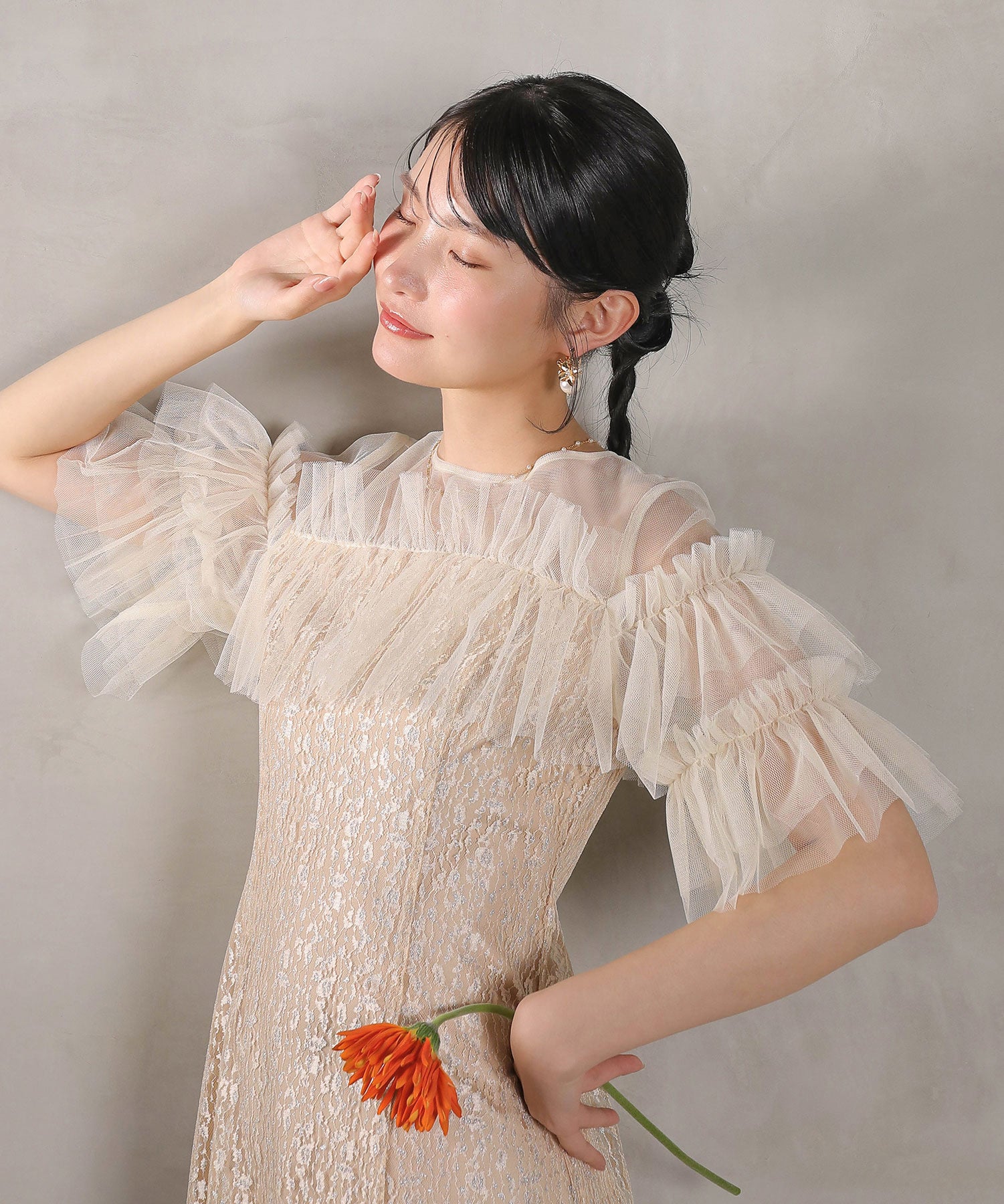 ラメチュールレース フリル Aライン ワンピースドレス