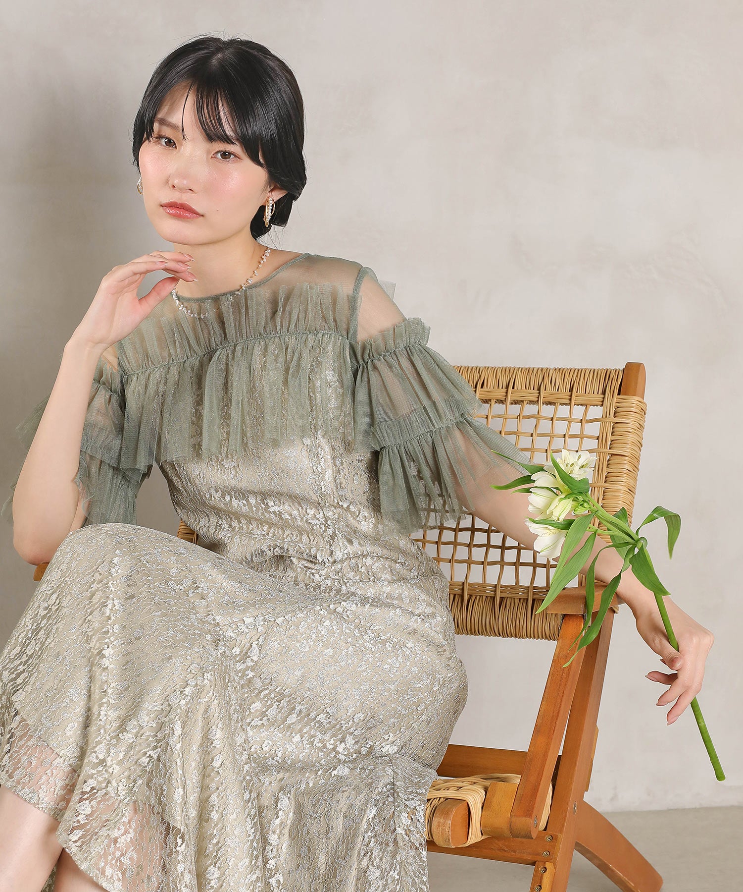 ラメチュールレース フリル Aライン ワンピースドレス