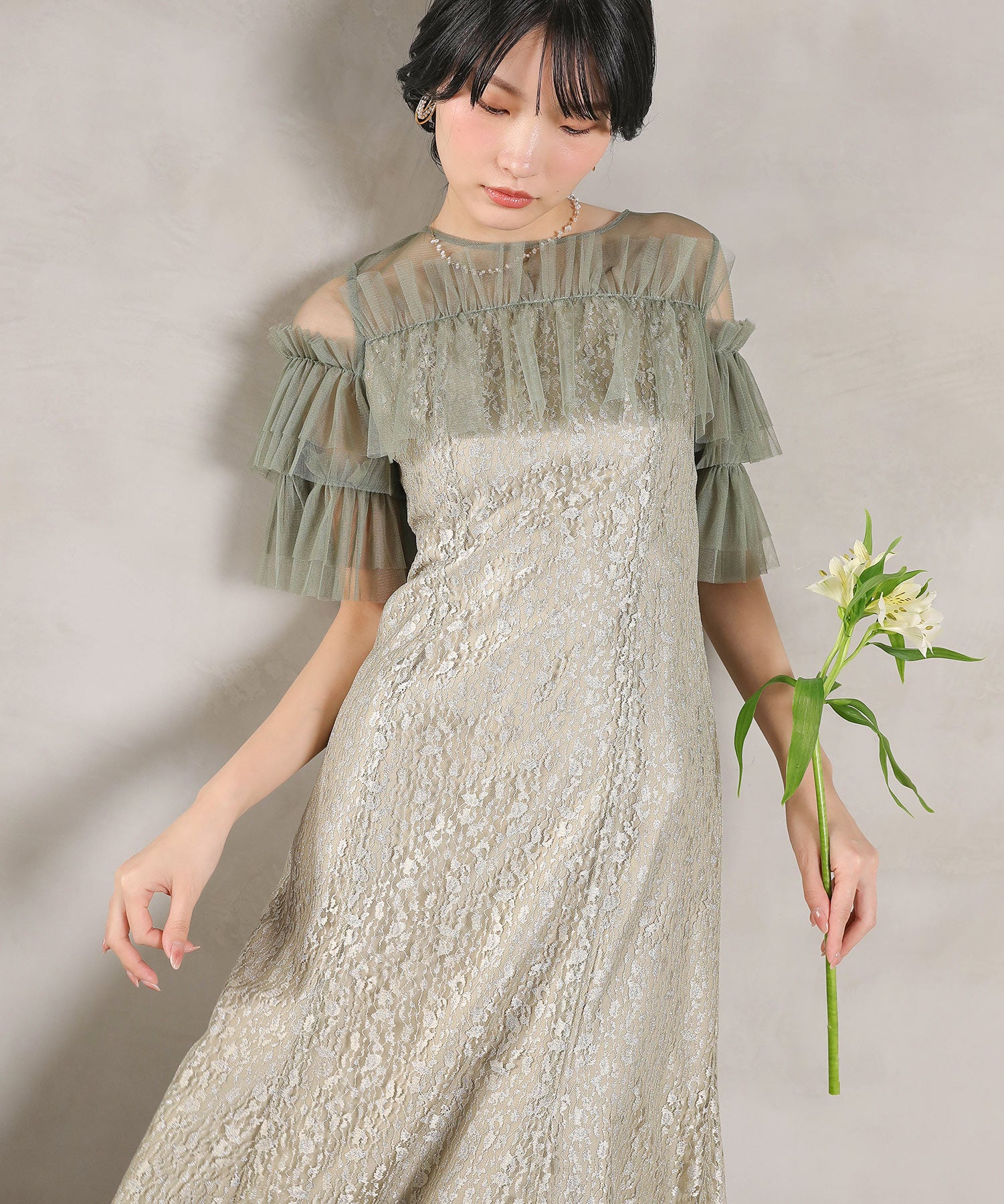 ラメチュールレース フリル Aライン ワンピースドレス