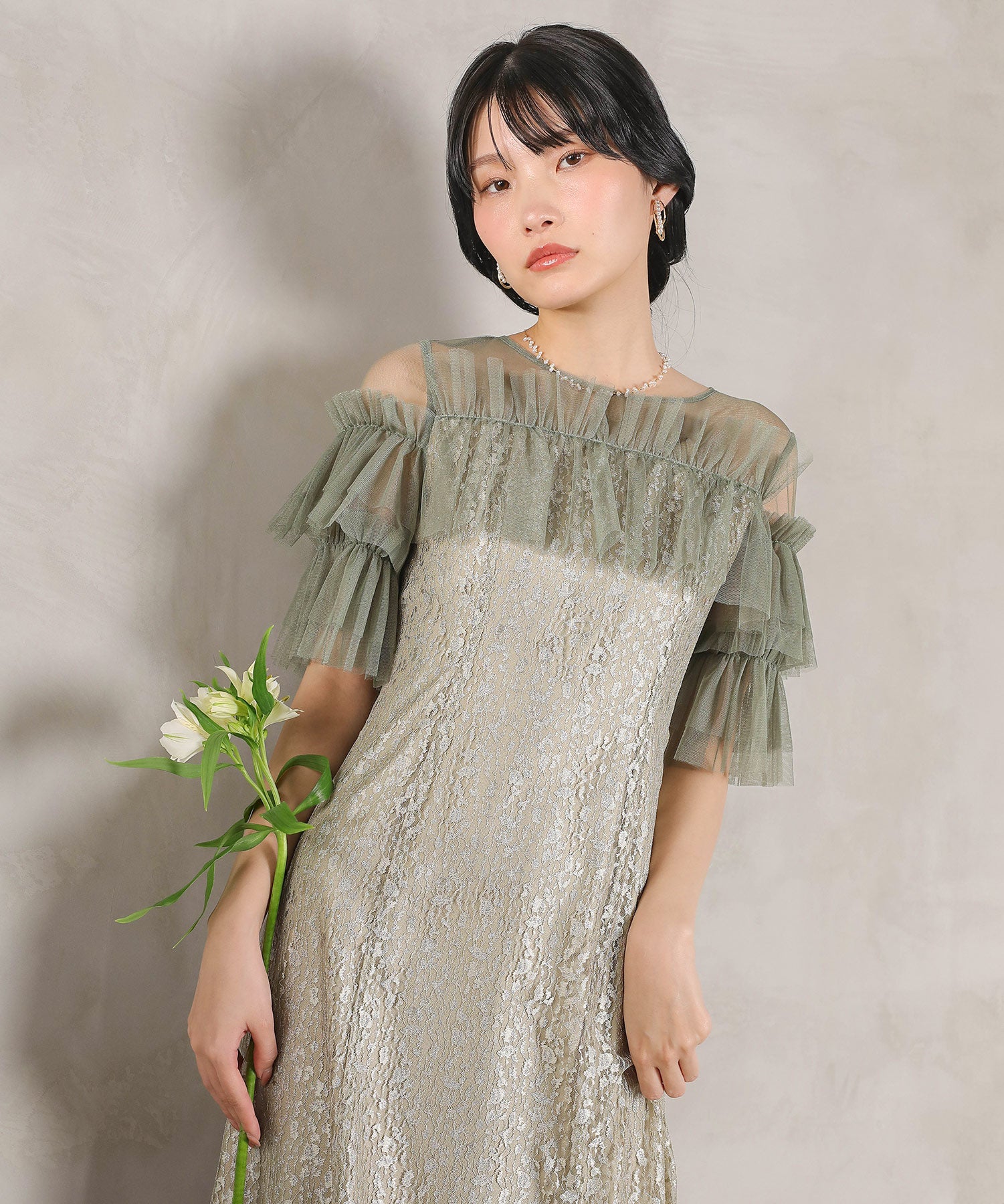 ラメチュールレース フリル Aライン ワンピースドレス