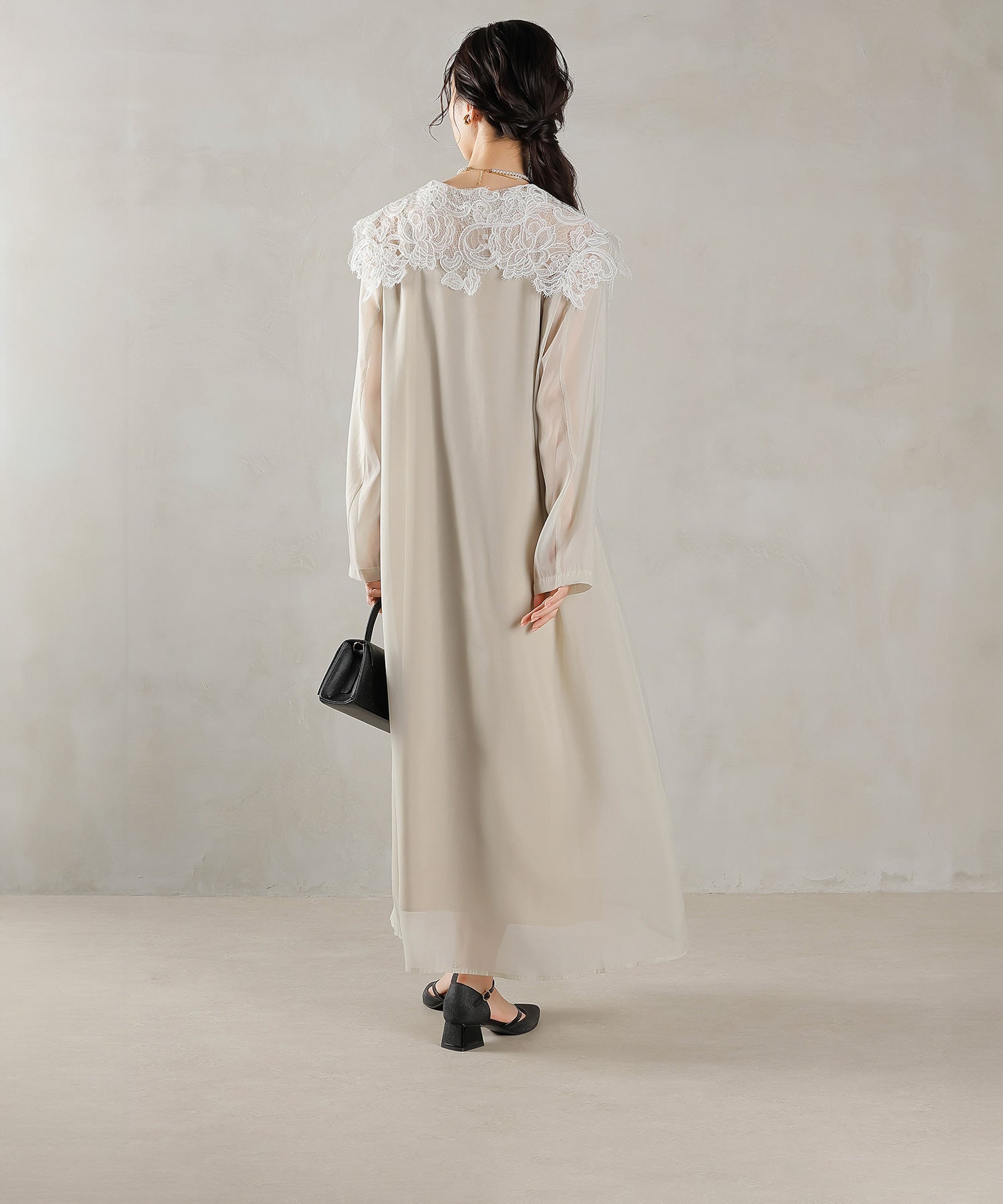 ビッグカラー レース Aラインドレス