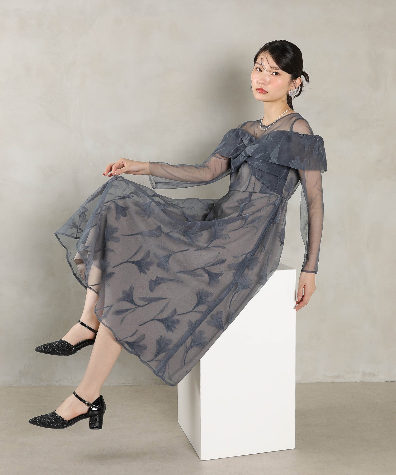 フロッキーレース チュール ボリュームデザイン Aライン ワンピース ドレスパーティー 結婚式 お呼ばれ オケージョン