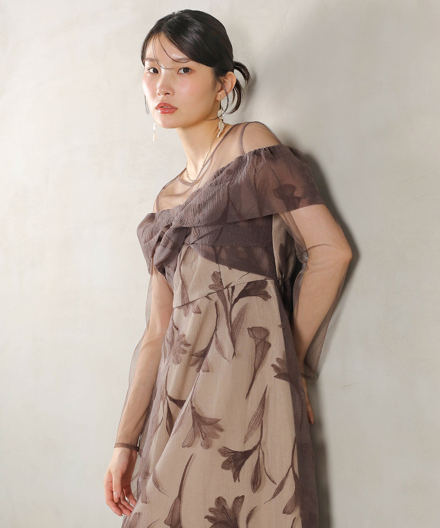 フロッキーレース チュール ボリュームデザイン Aライン ワンピース ドレスパーティー 結婚式 お呼ばれ オケージョン