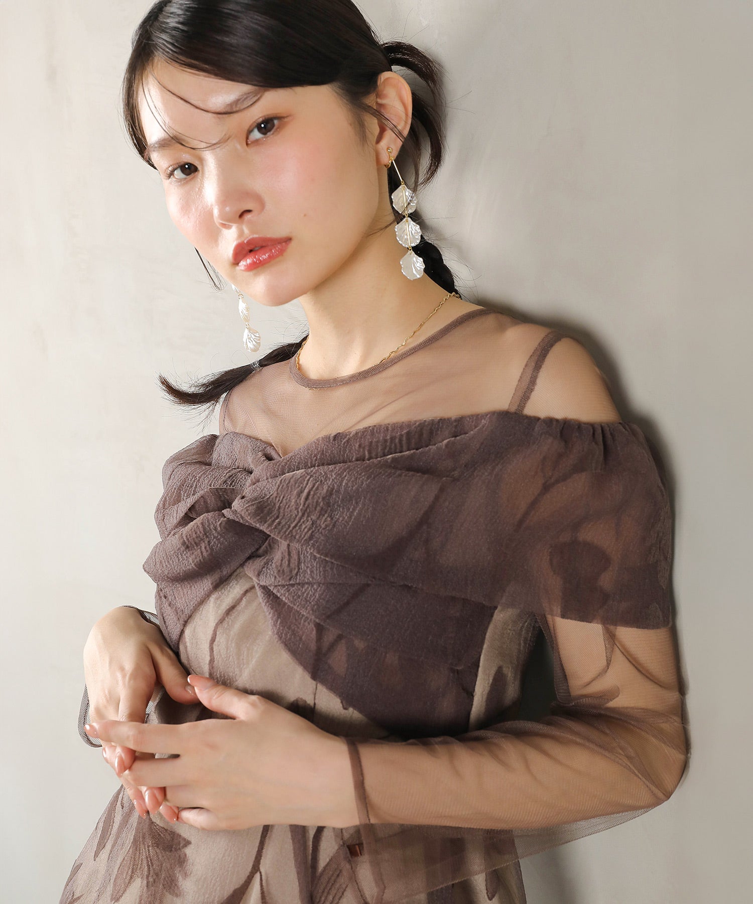 フロッキーレース チュール ボリュームデザイン Aライン ワンピース ドレスパーティー 結婚式 お呼ばれ オケージョン