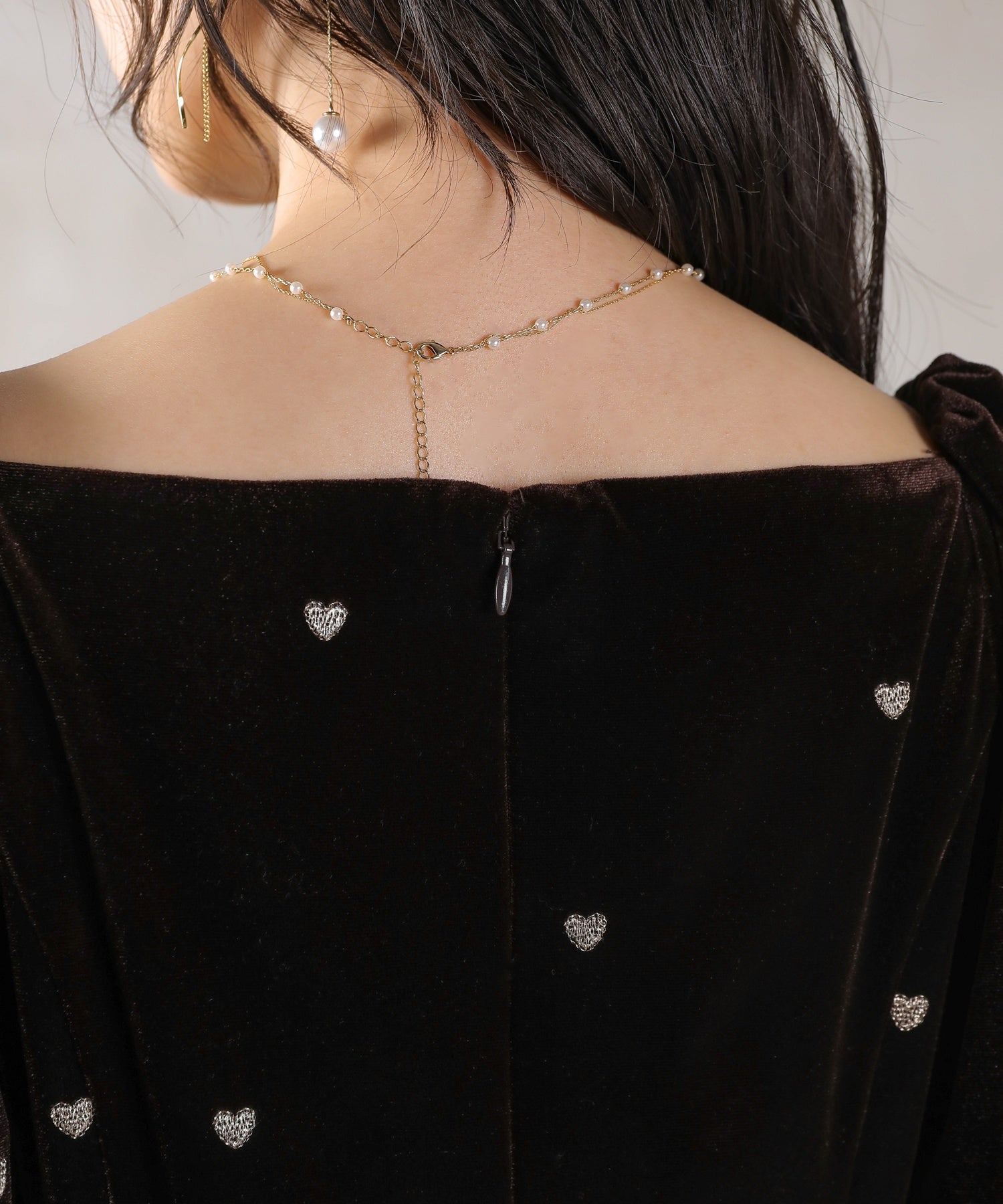 ハート刺繍ベロアスクエアネックドレープボリューム袖ドレス