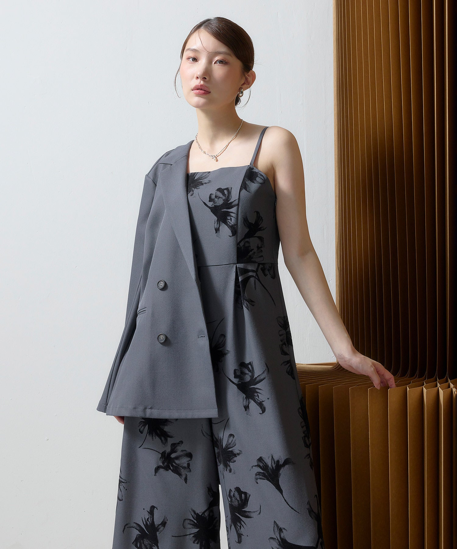 【9月上旬発送予定】花柄フロッキ-ジャケットオールインワンパンツドレス2点セット
