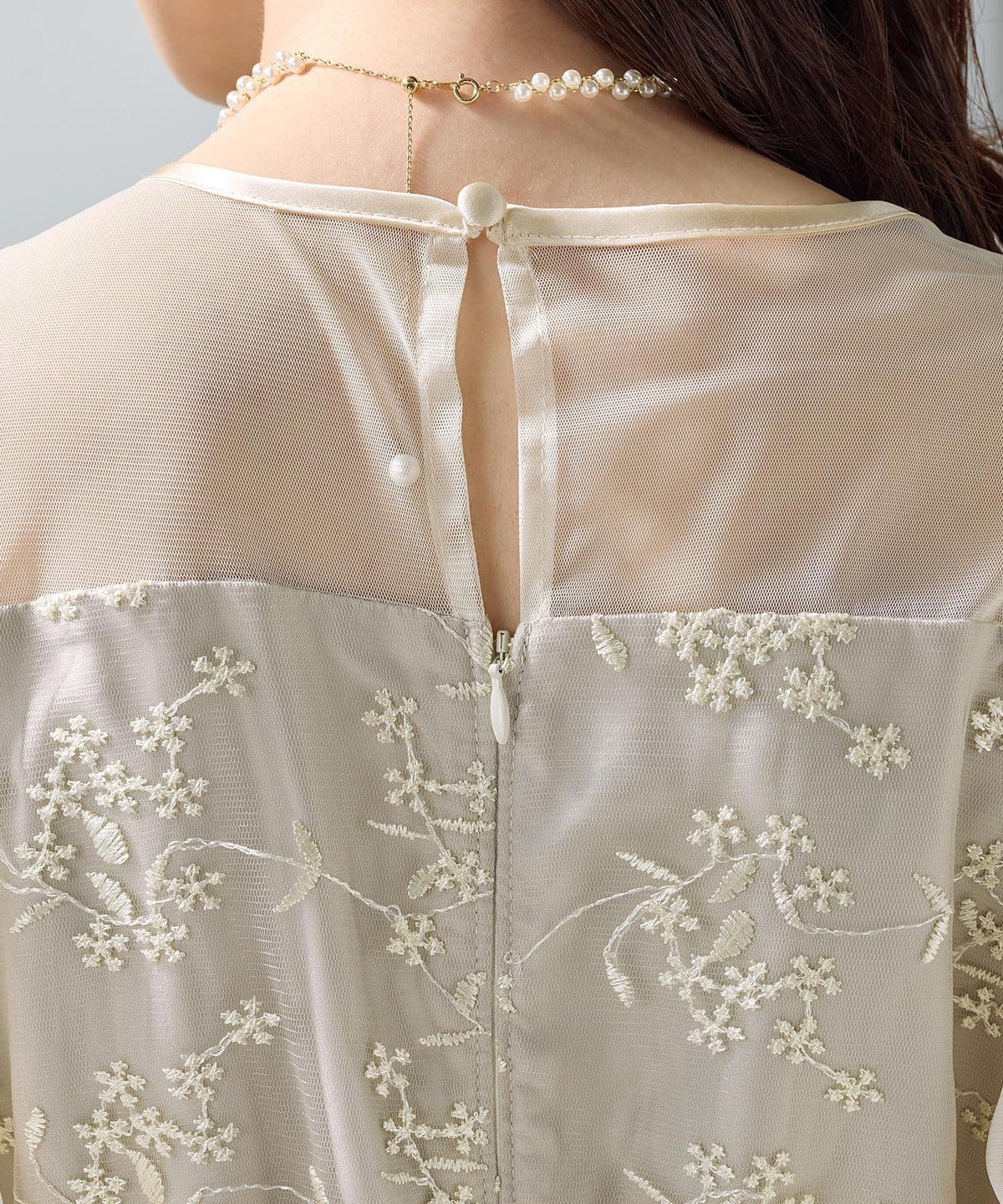 フロントプリーツ刺繍レースフレアワンピースドレス