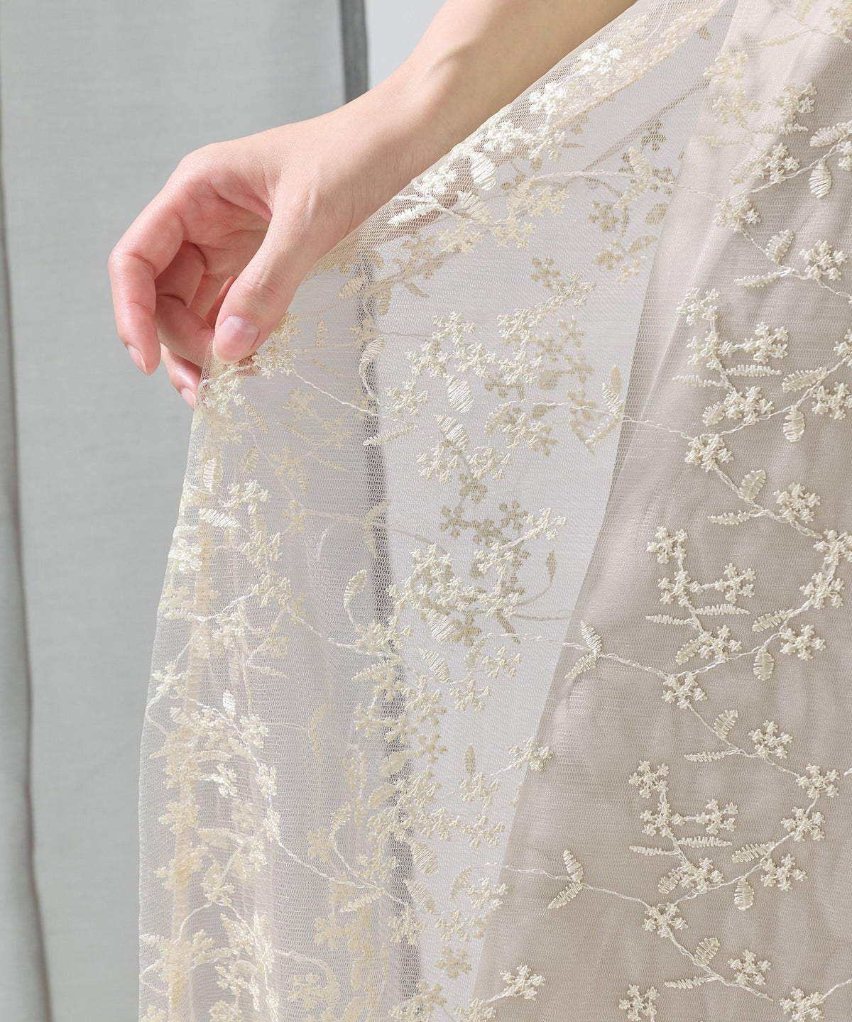 フロントプリーツ刺繍レースフレアワンピースドレス