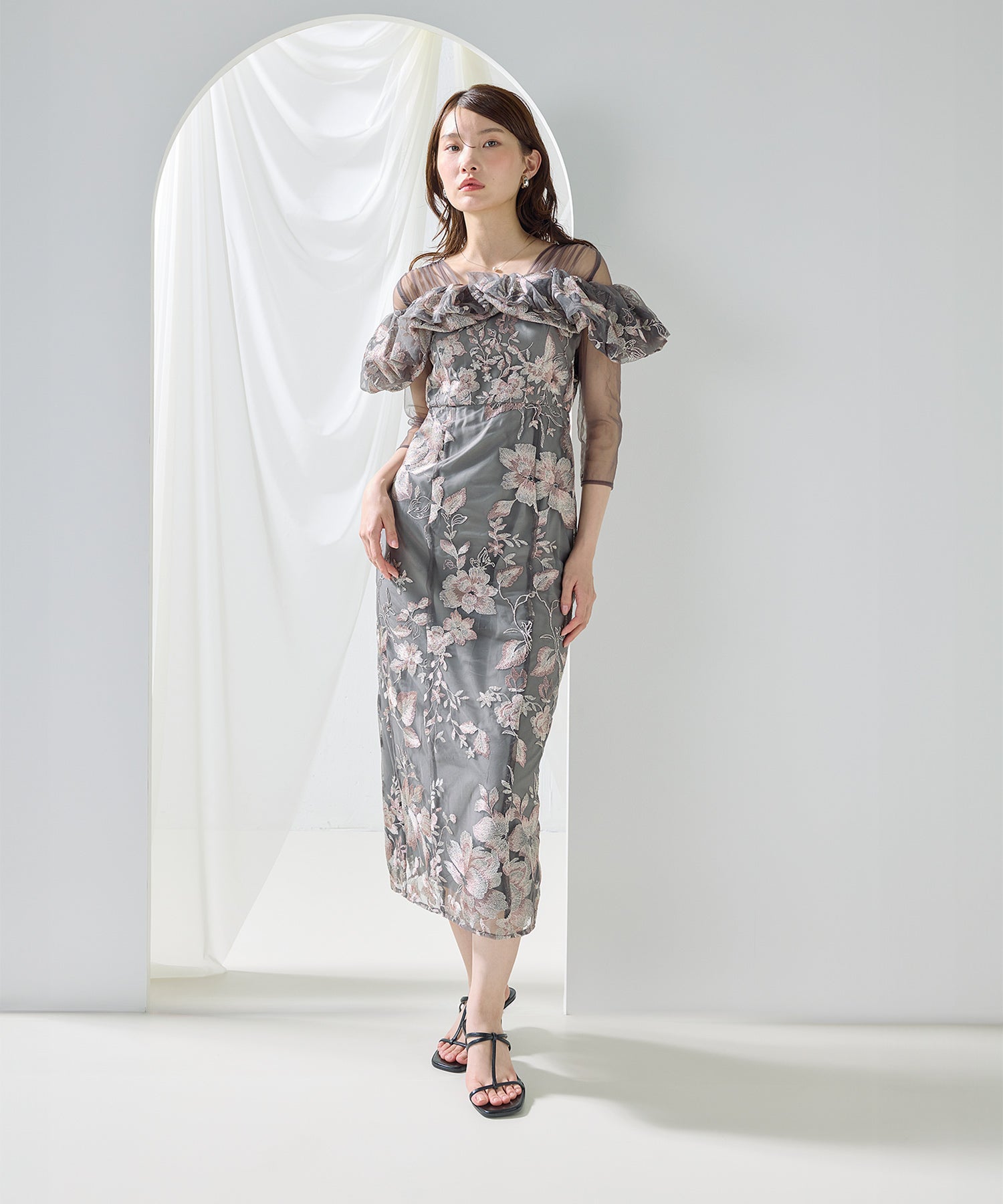 167cm / 着用 M / チャコールグレー