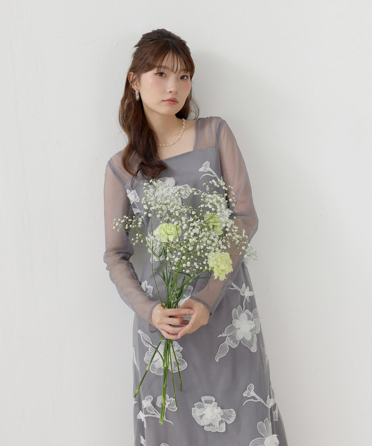 10月28日発売　花柄立体レースAラインドレス
