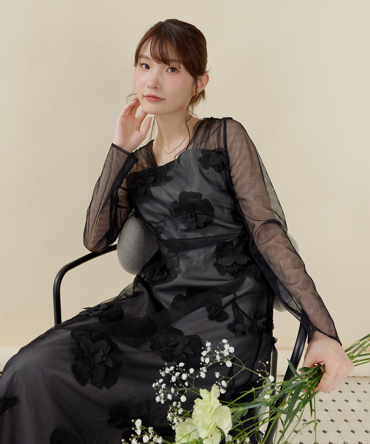 10月28日発売　花柄立体レースAラインドレス