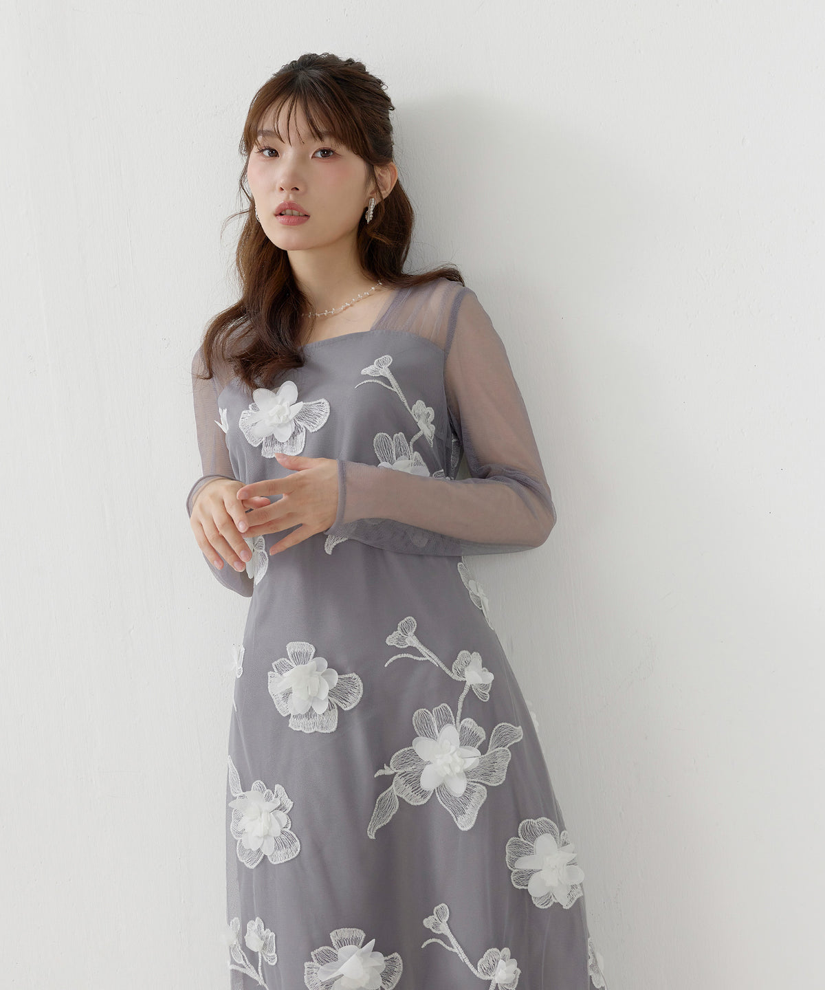 10月28日発売　花柄立体レースAラインドレス