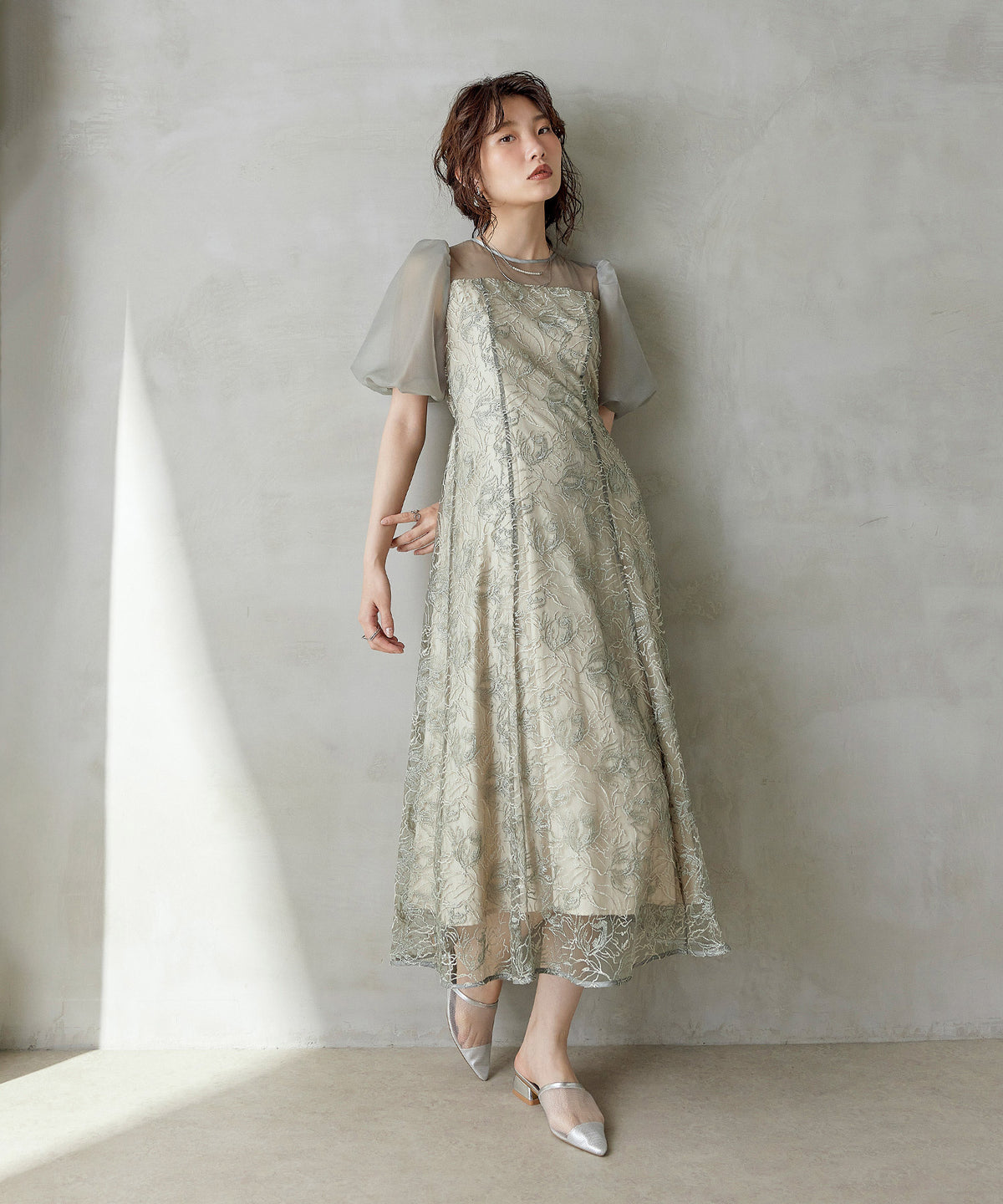 ニュアンス花柄レースフレアドレス