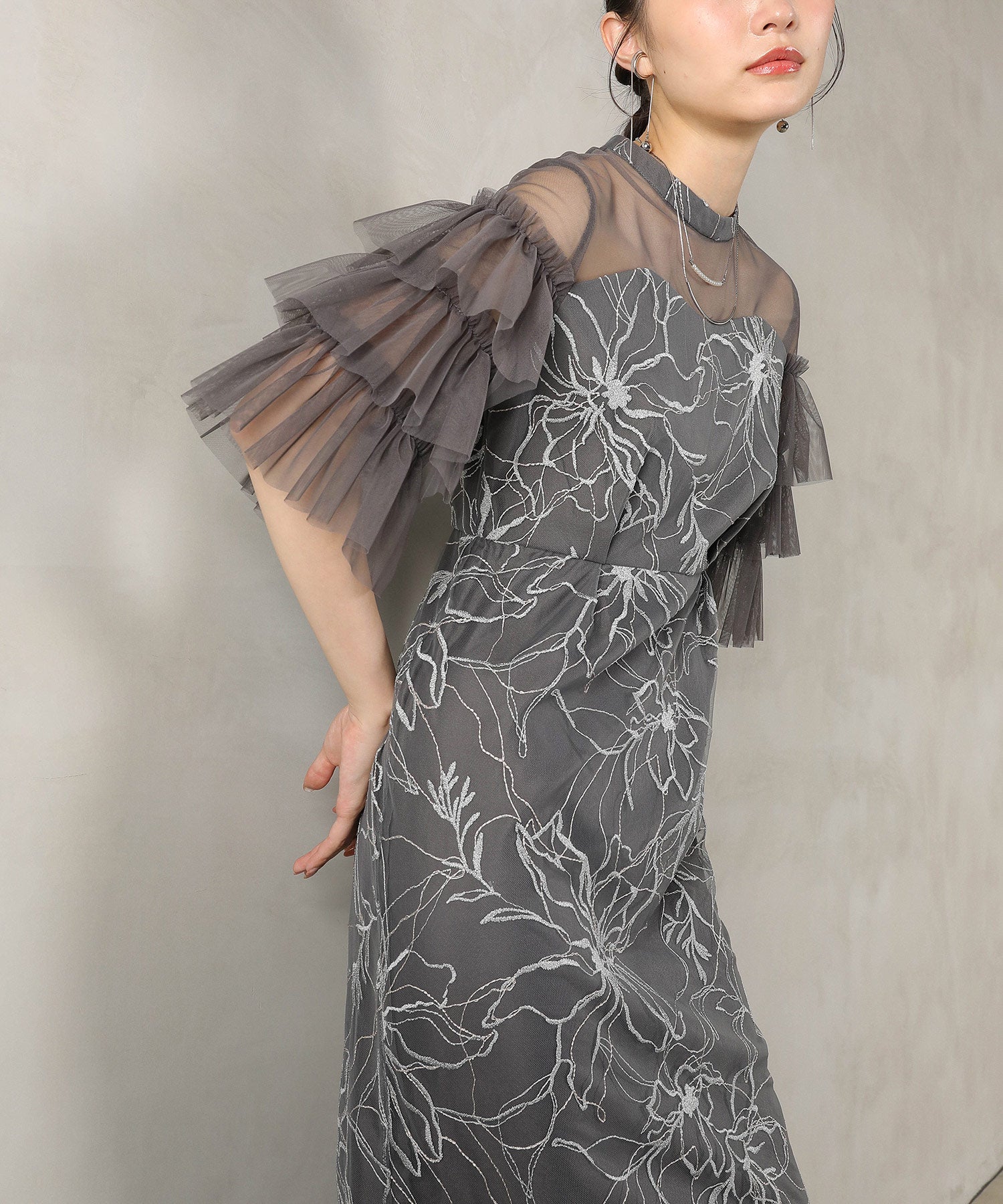 スパンコール レース チュール フリル Iライン オケージョンドレス 結婚式