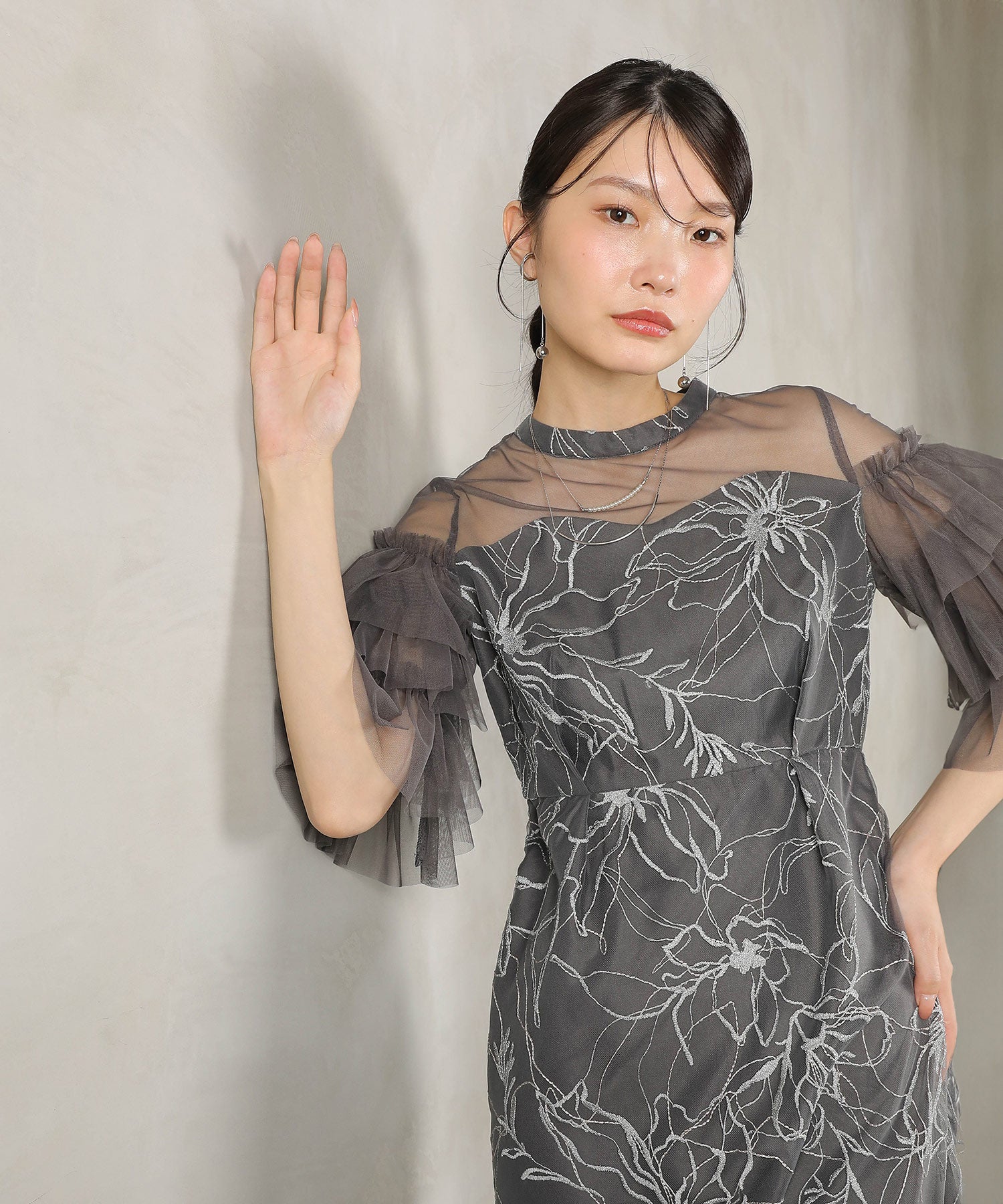 スパンコール レース チュール フリル Iライン オケージョンドレス 結婚式