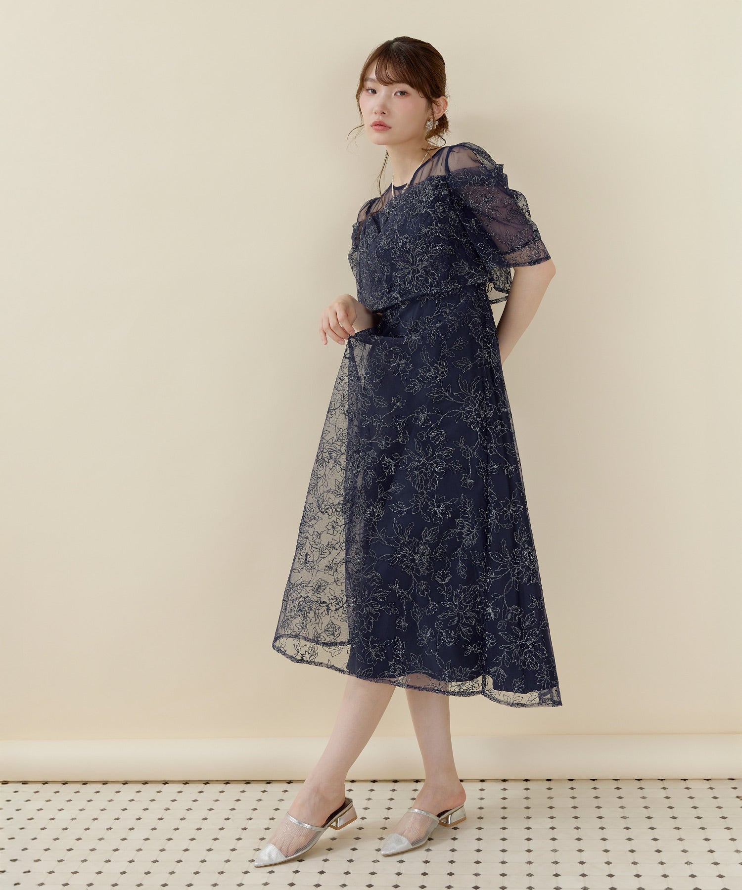 ラメ刺繍花柄オフショル風タックスリーブAラインドレス