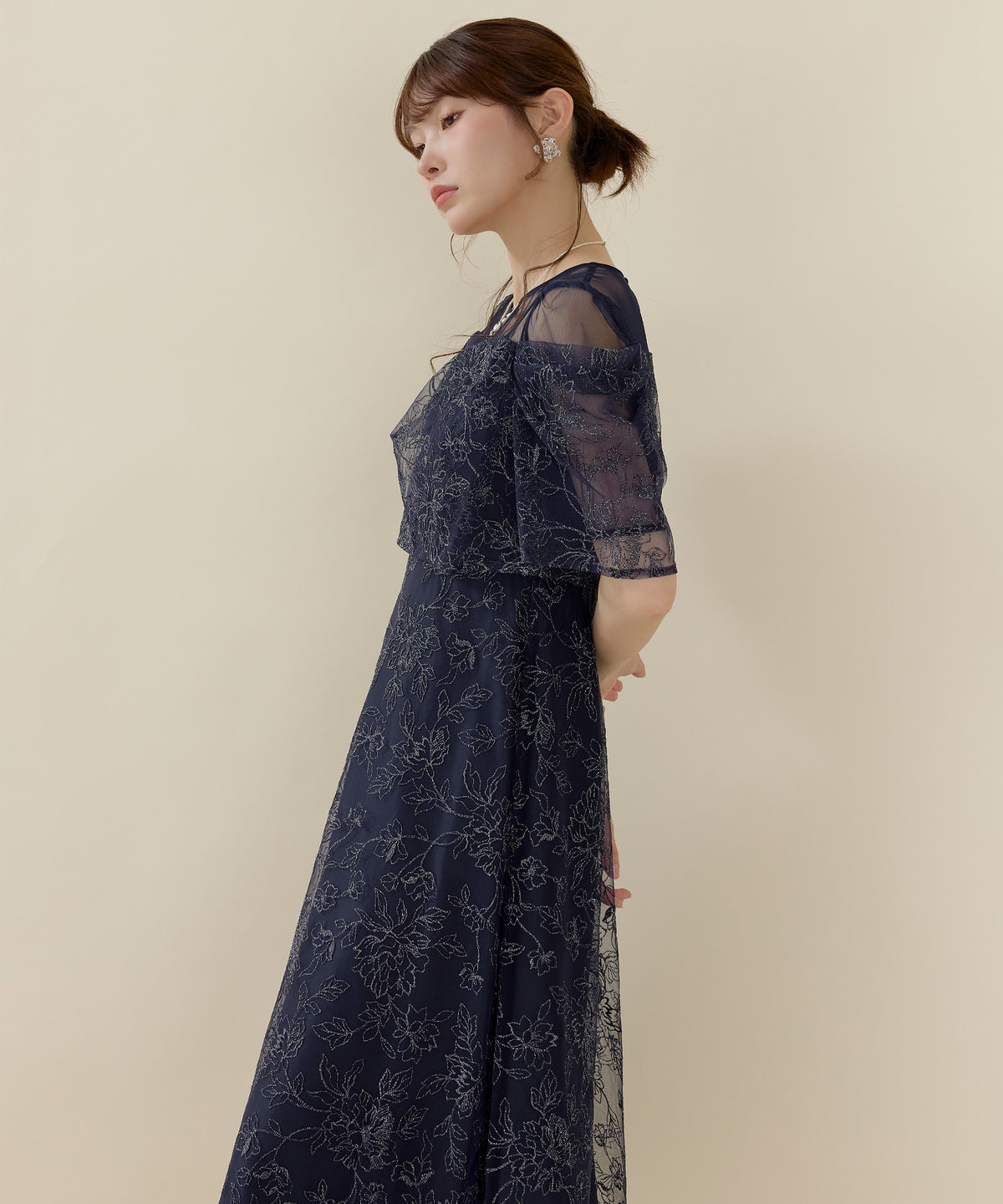 ラメ刺繍花柄オフショル風タックスリーブAラインドレス