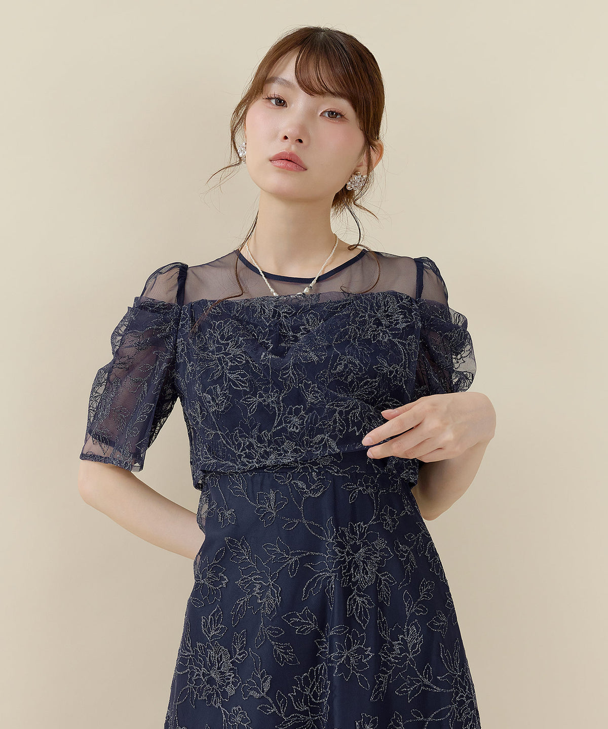 ラメ刺繍花柄オフショル風タックスリーブAラインドレス