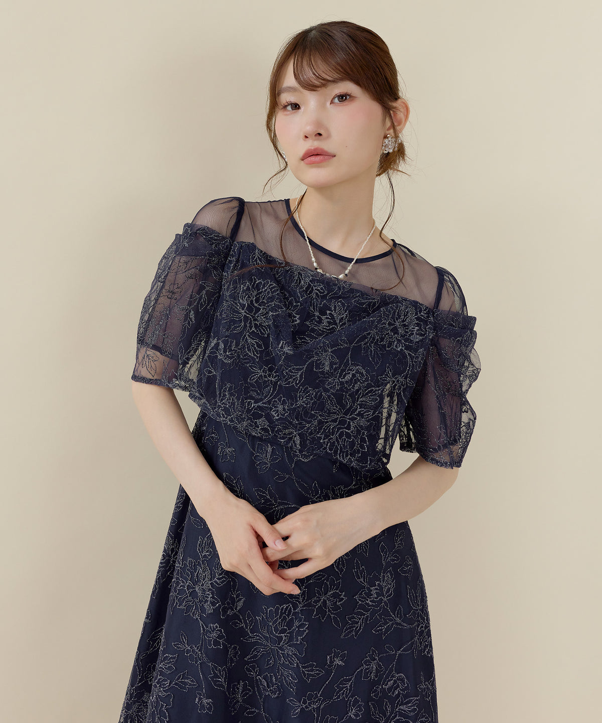 ラメ刺繍花柄オフショル風タックスリーブAラインドレス
