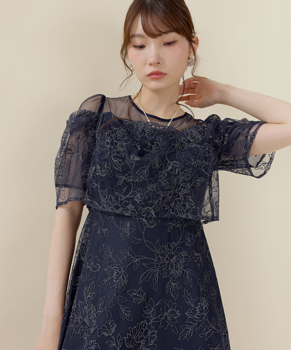 ラメ刺繍花柄オフショル風タックスリーブAラインドレス