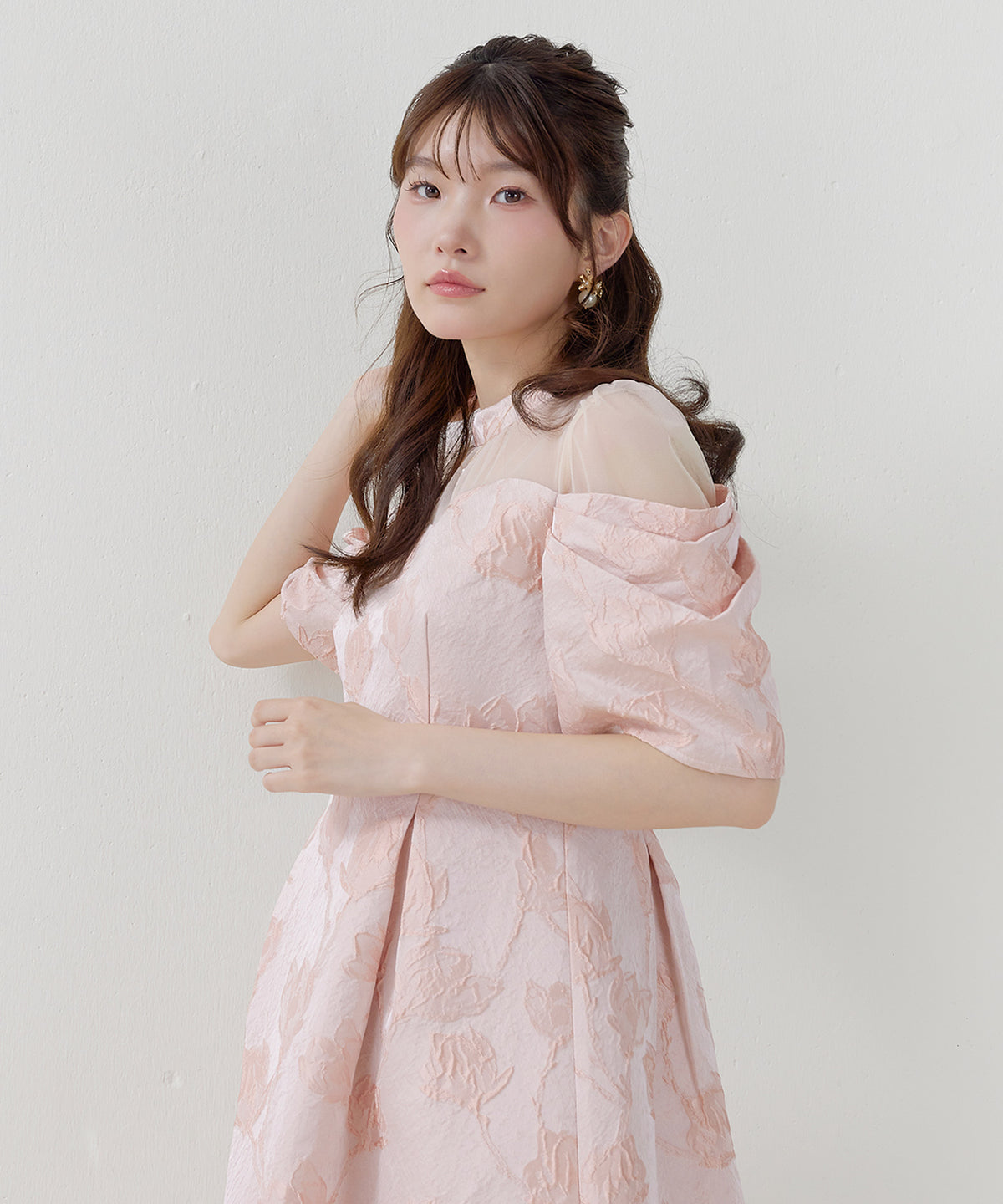 ジャガード花柄チュールオフショル風タックAラインドレス