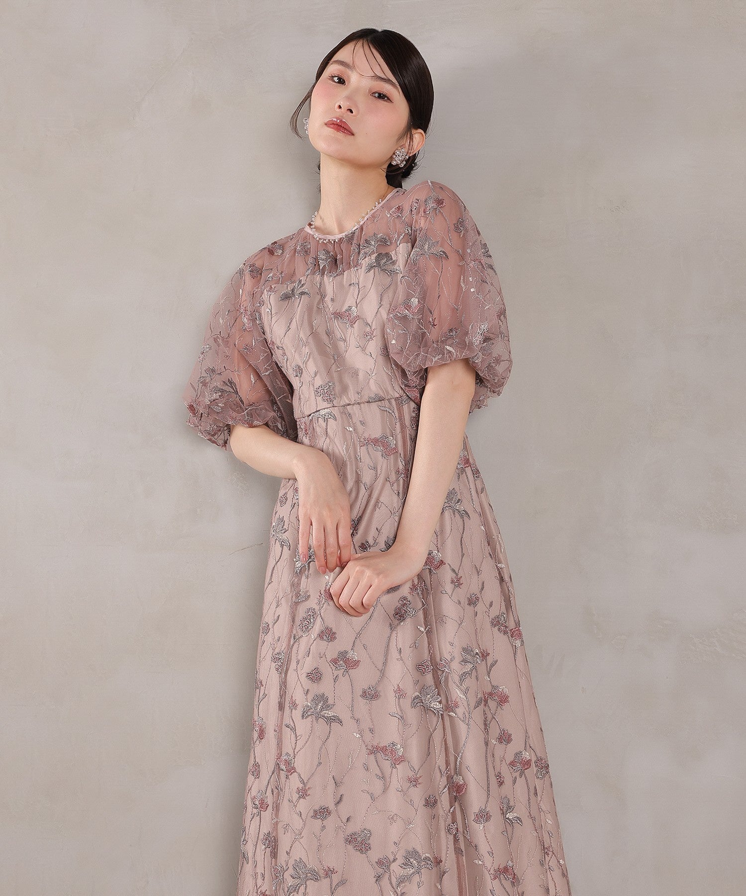 パフスリーブ 花柄刺繍レースチュールAラインワンピースドレス