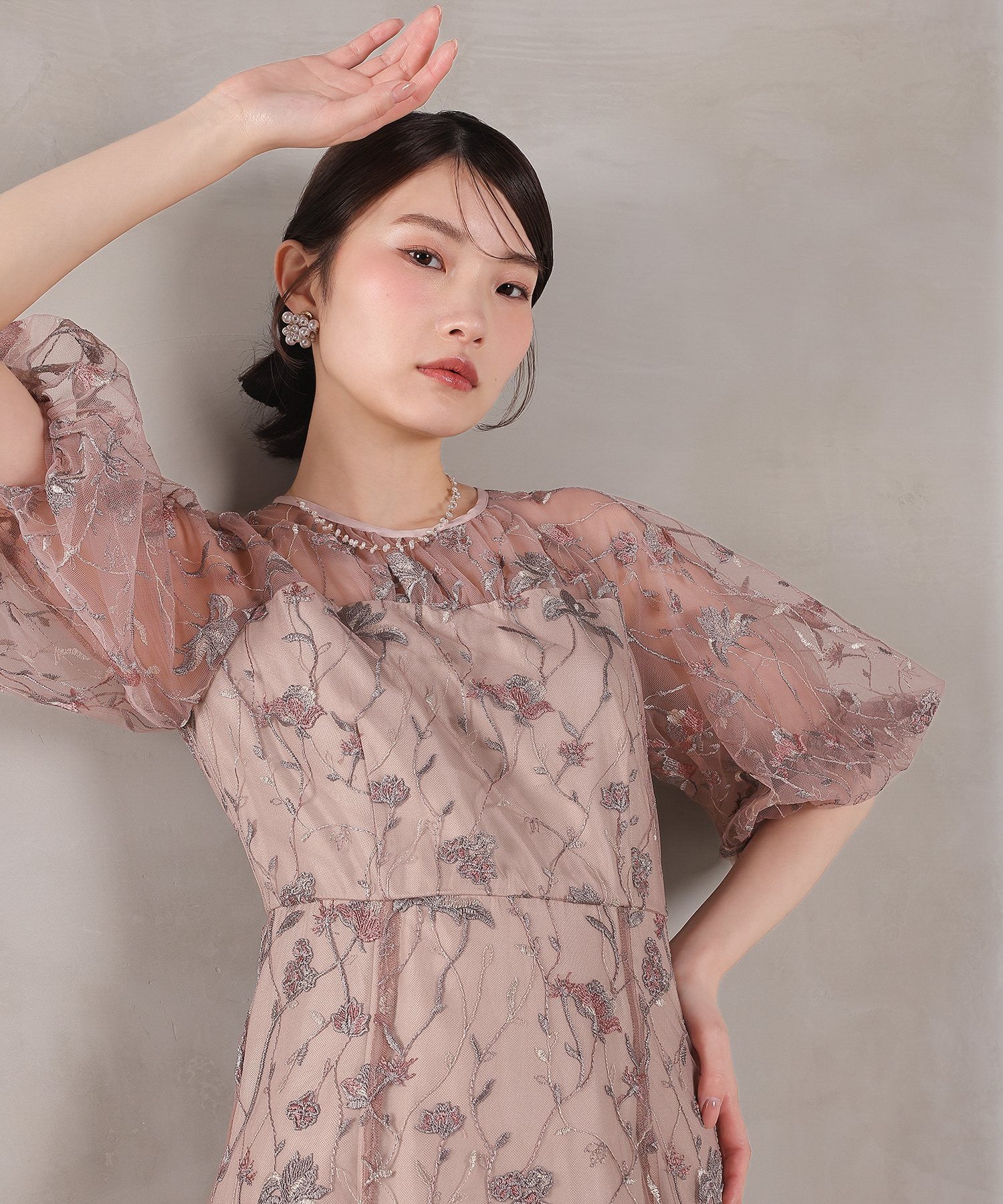 パフスリーブ 花柄刺繍レースチュールAラインワンピースドレス
