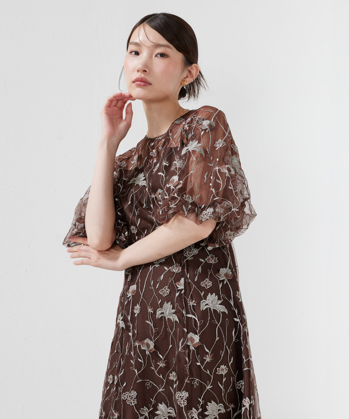 花柄多色刺繍レースパフスリーブハイウエストAラインドレス