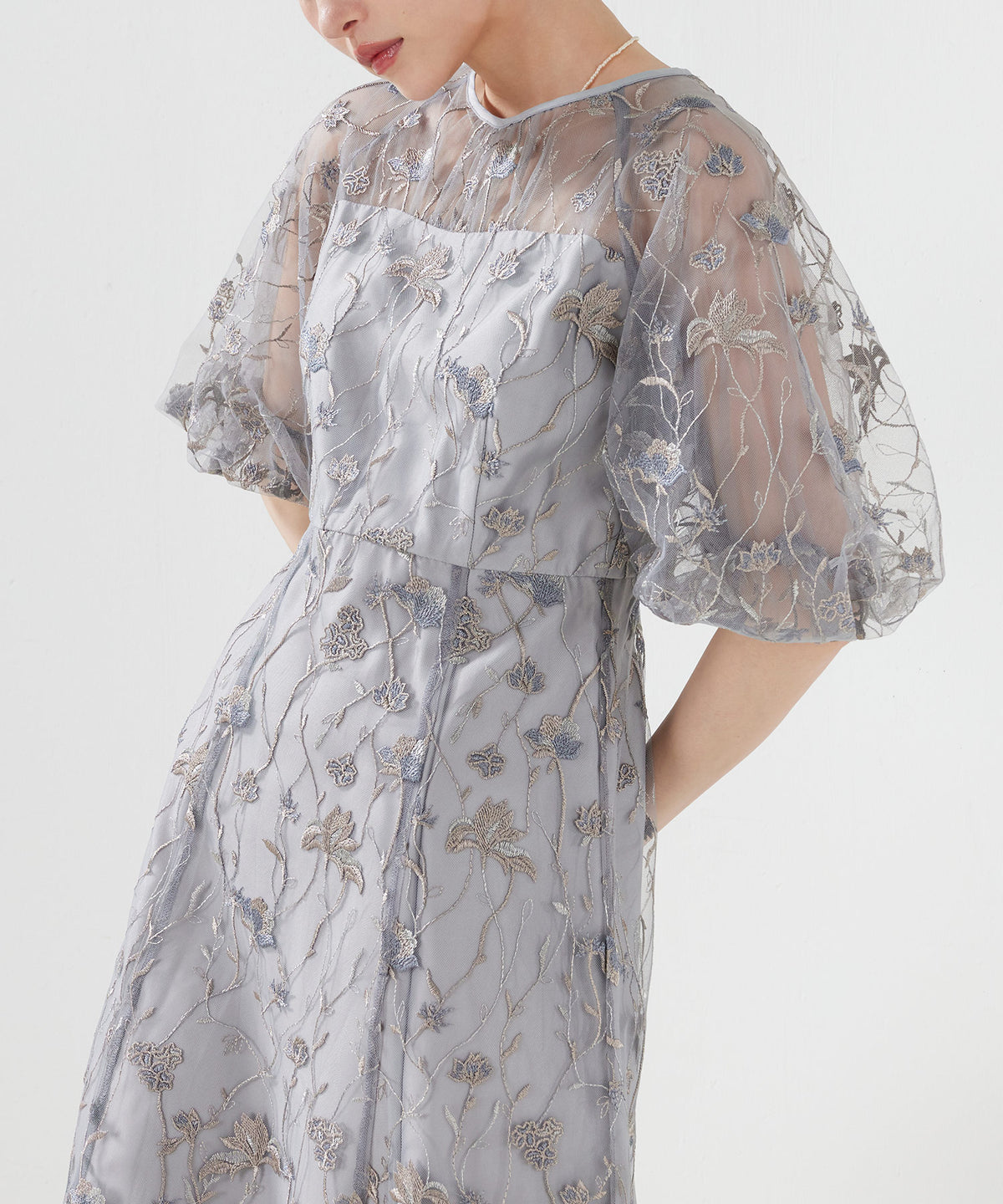 花柄多色刺繍レースパフスリーブハイウエストAラインドレス
