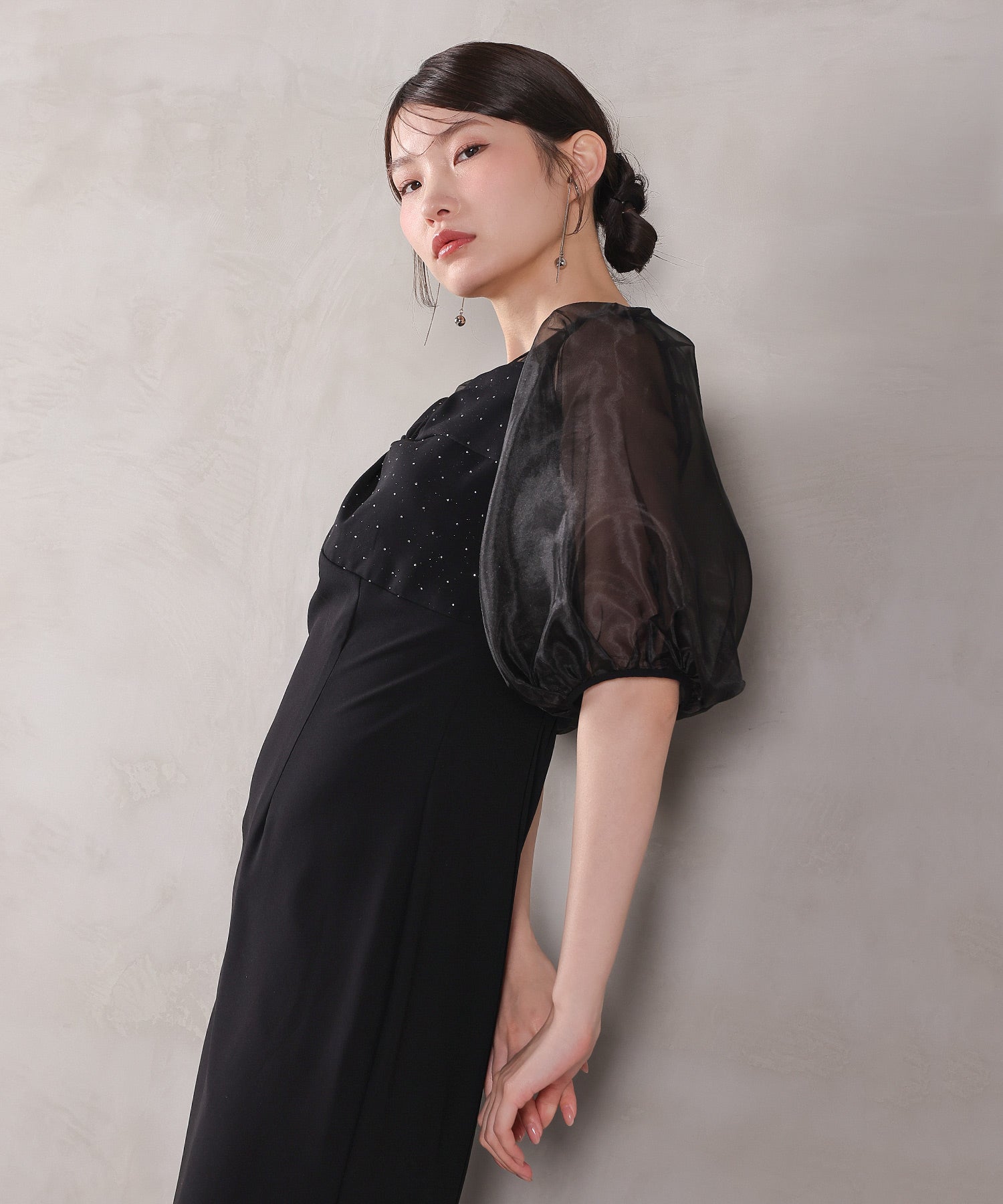 ラメビジュー リボンデザイン パフスリーブ Iラインワンピース ドレス