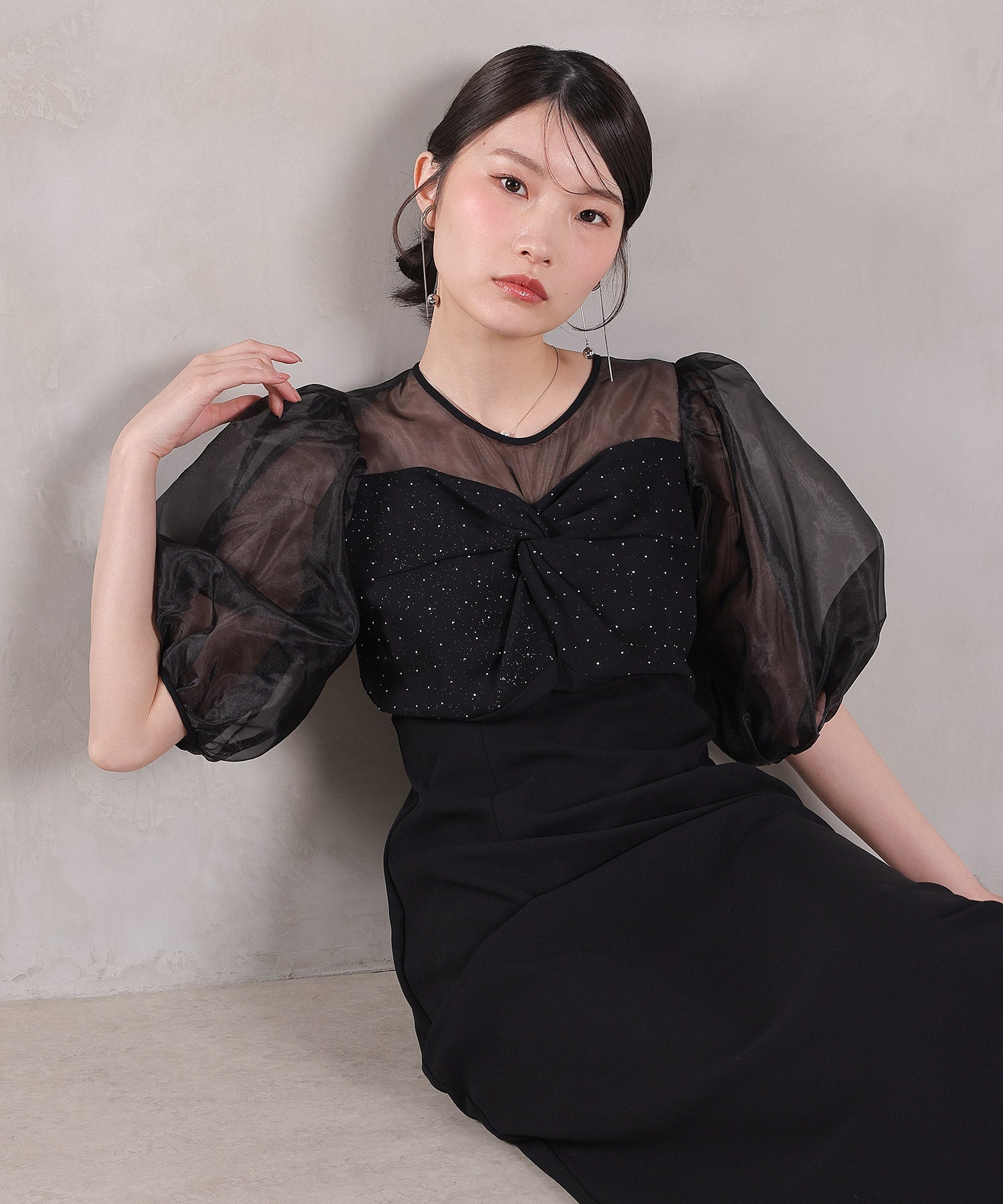 ラメビジュー リボンデザイン パフスリーブ Iラインワンピース ドレス