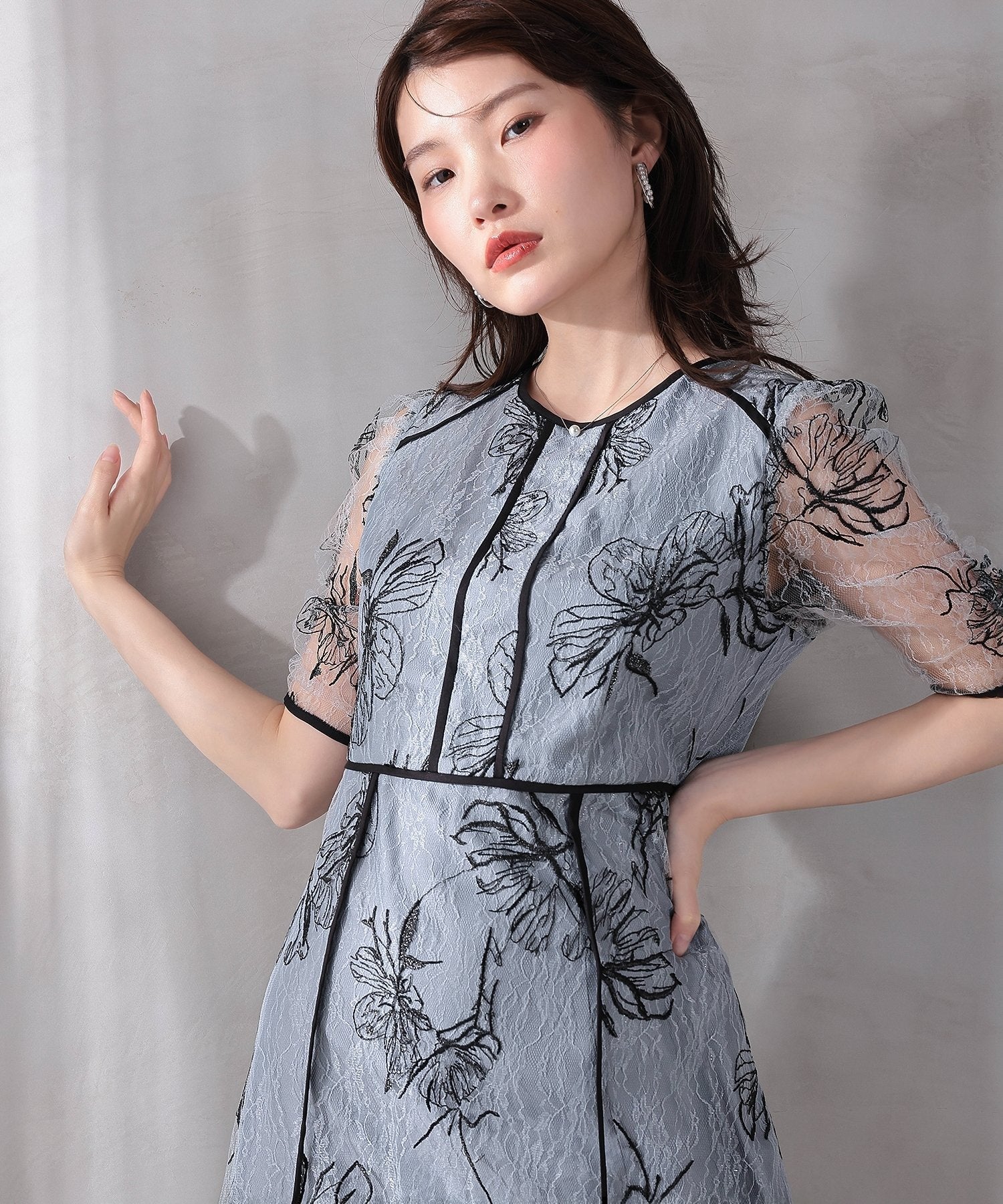 花柄刺繍レースパイピングパフスリーブAラインドレス