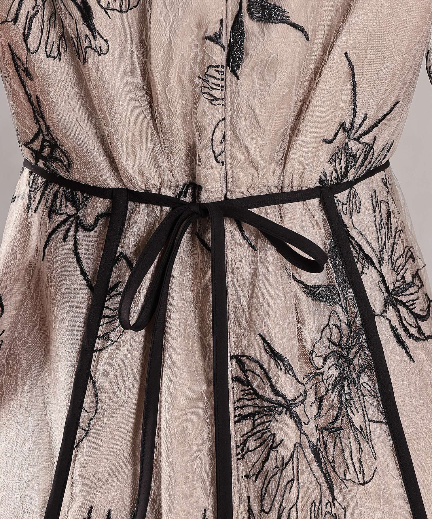 美品 VALENTINO 最高級 花柄レース×フレア 膝丈Aラインワンピース L 美品 VALENTINO 最高級 花柄レース×フレア 膝丈Aラインワンピース L
