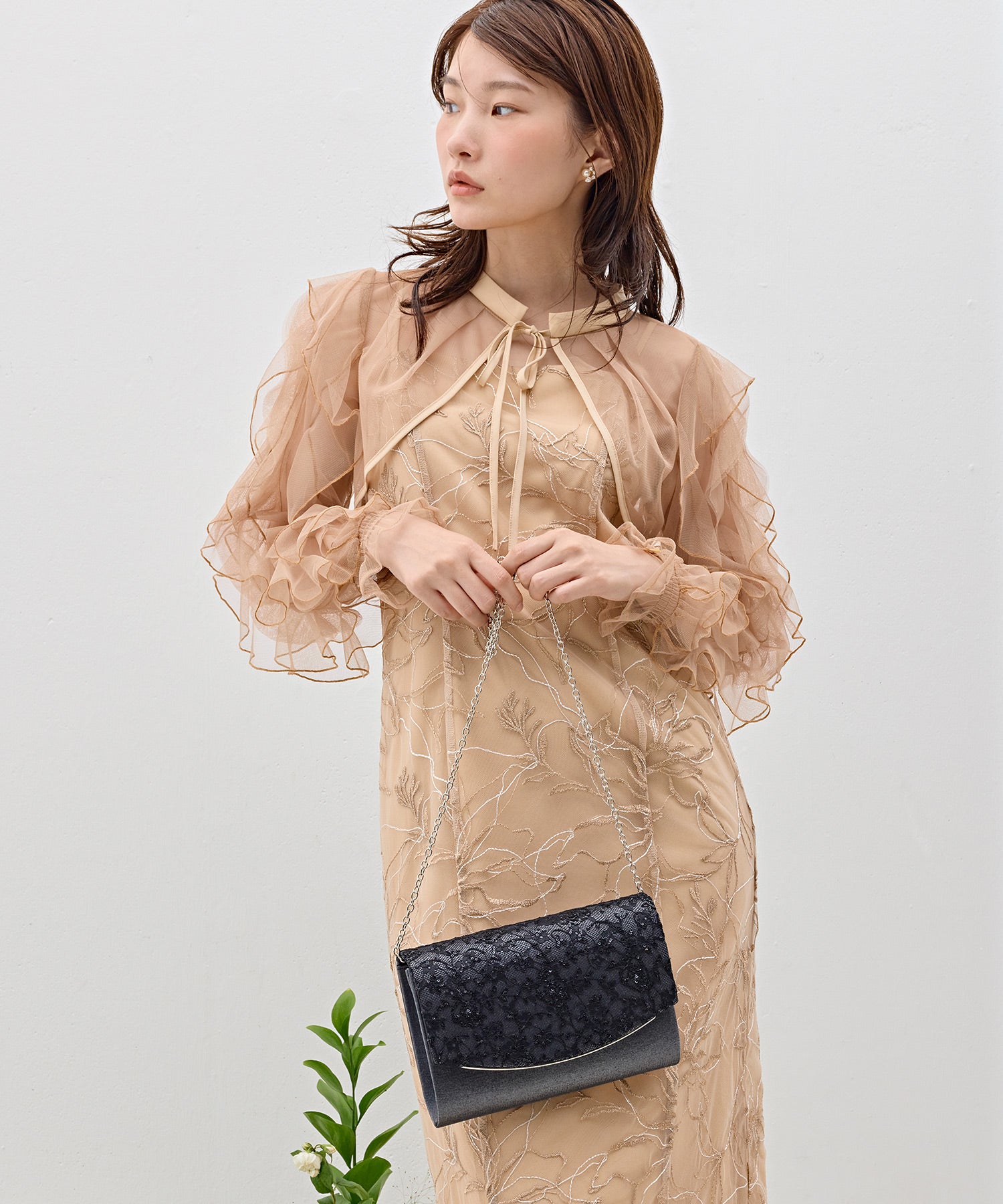 スパンコール繊細刺繍レースクラッチバッグ
