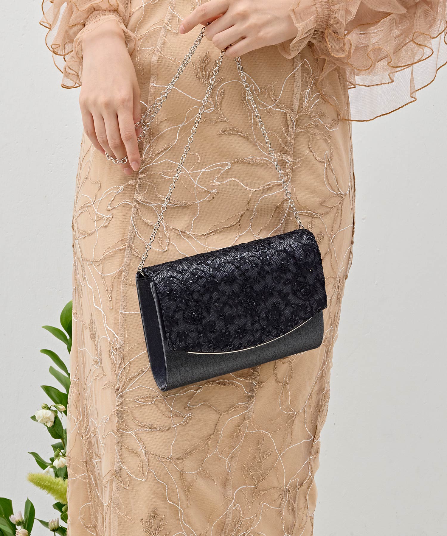スパンコール繊細刺繍レースクラッチバッグ