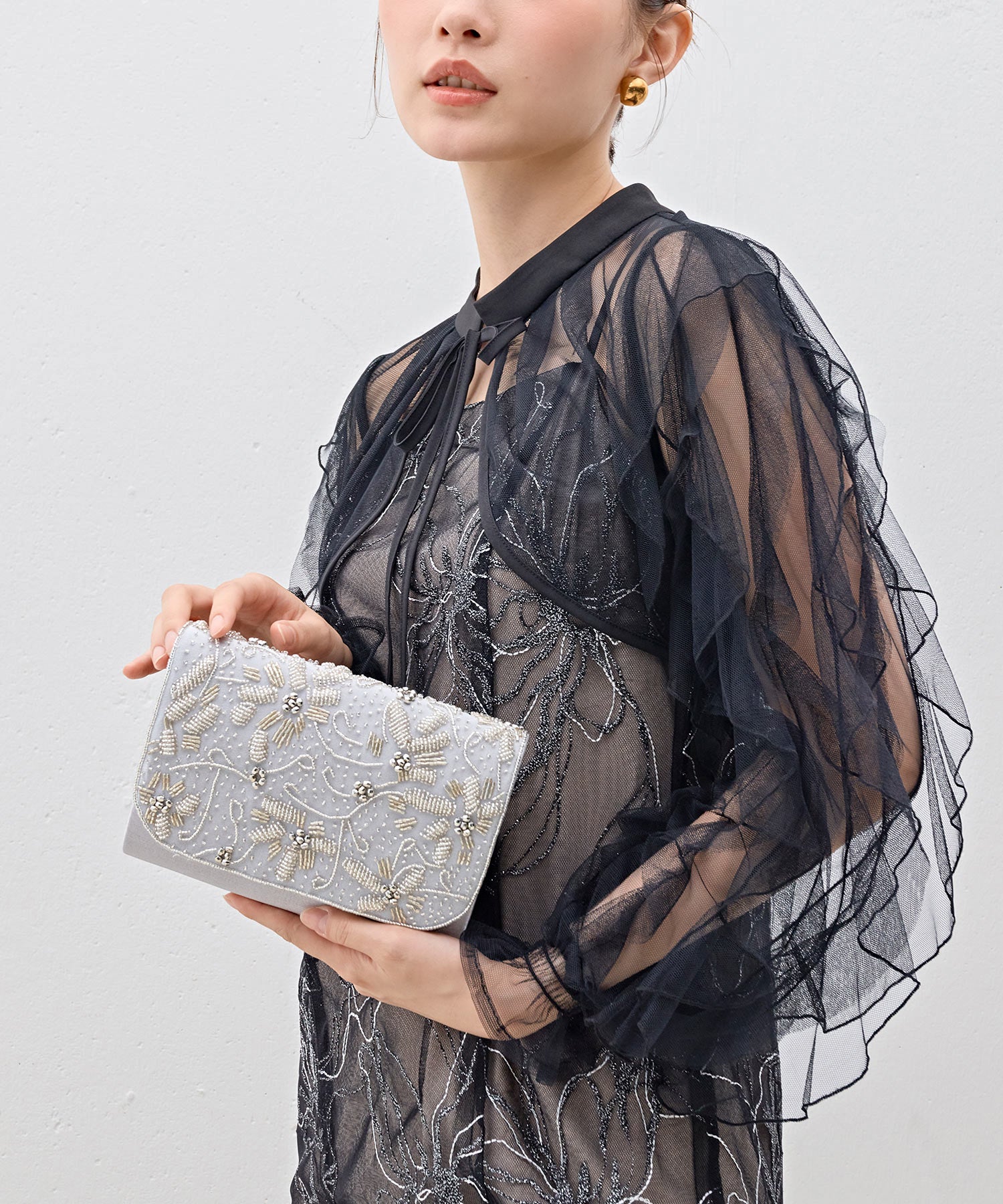 立体ビーズ花柄刺繍クラッチバッグ