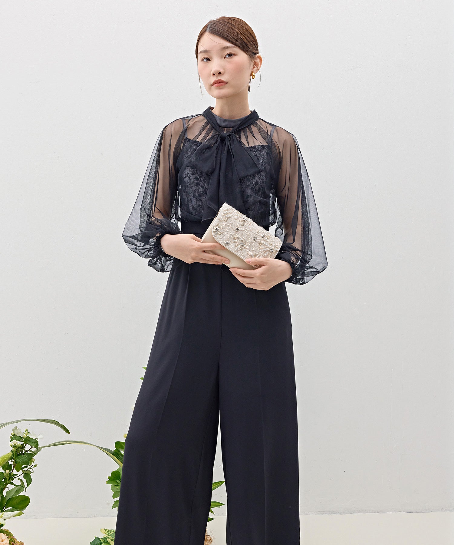 立体ビーズ花柄刺繍クラッチバッグ