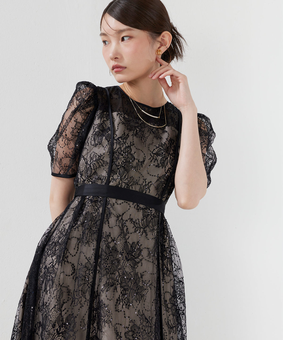 スパンコール刺繍レースAラインドレス