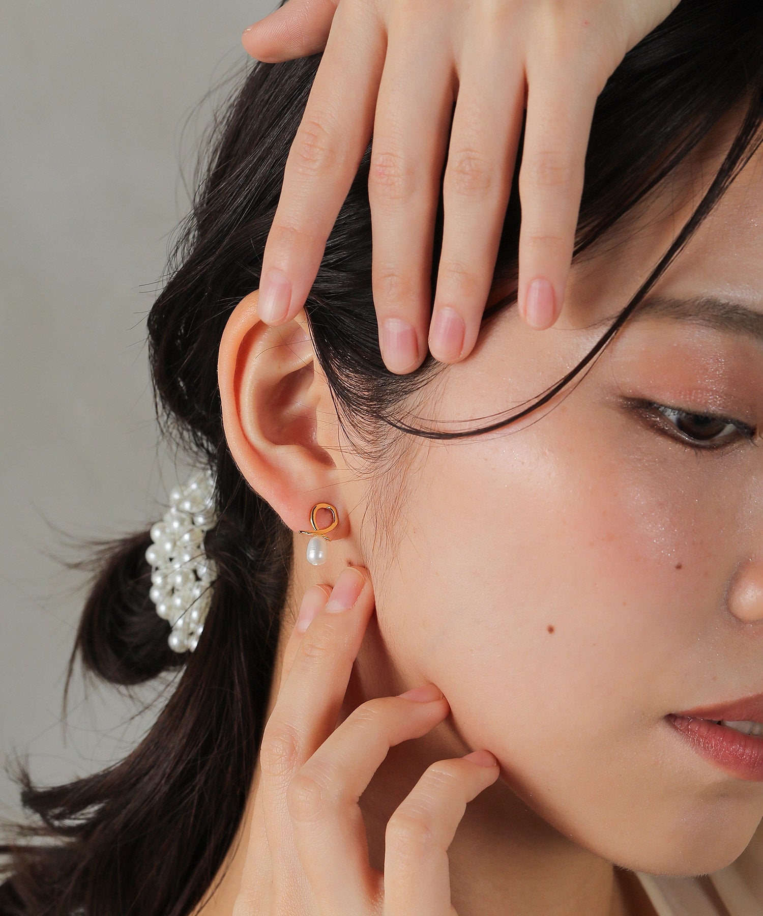 ニュアンスメタルカーブ 一粒パール ステンレスポスト ピアス
