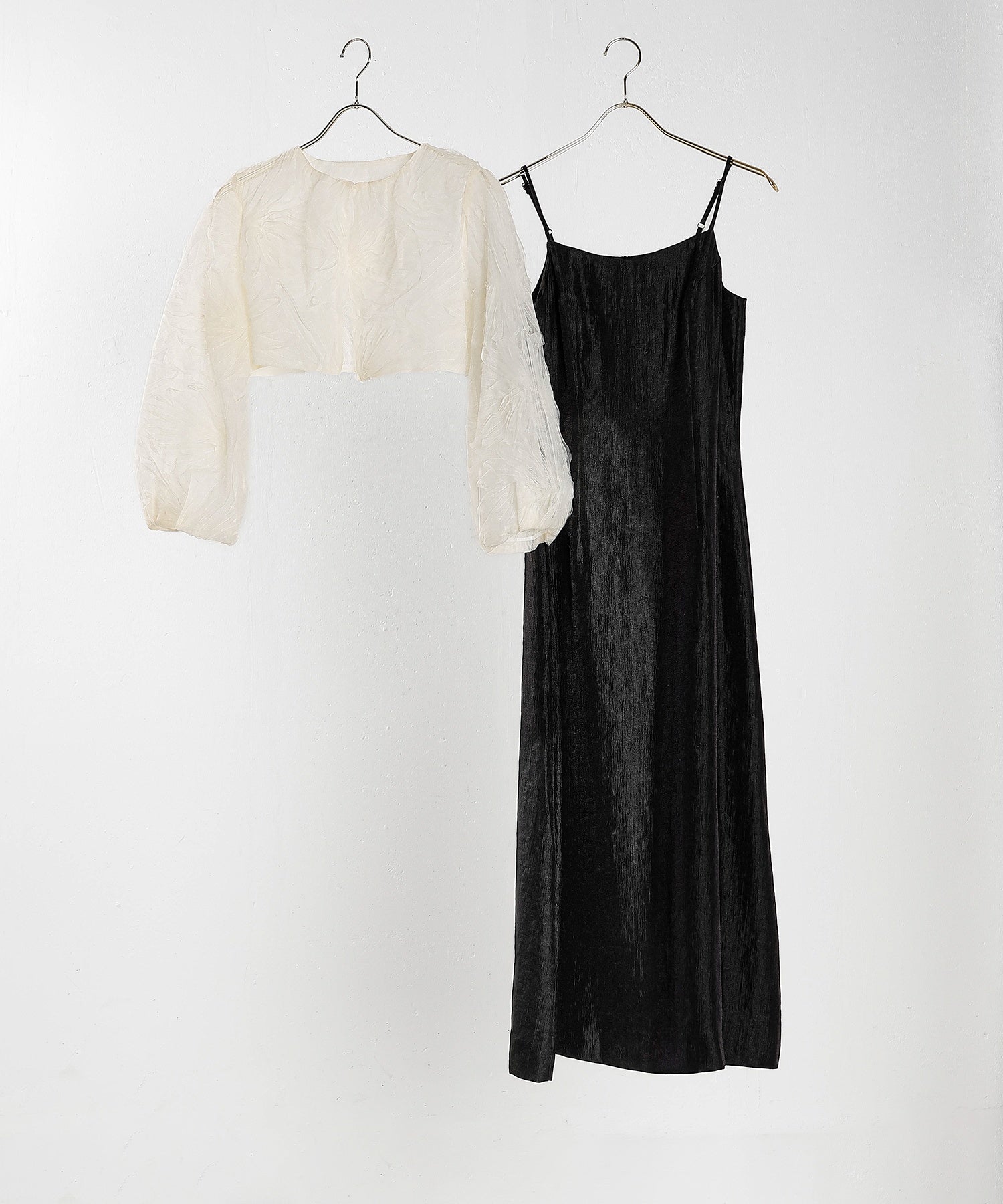 ベージュ×ブラック