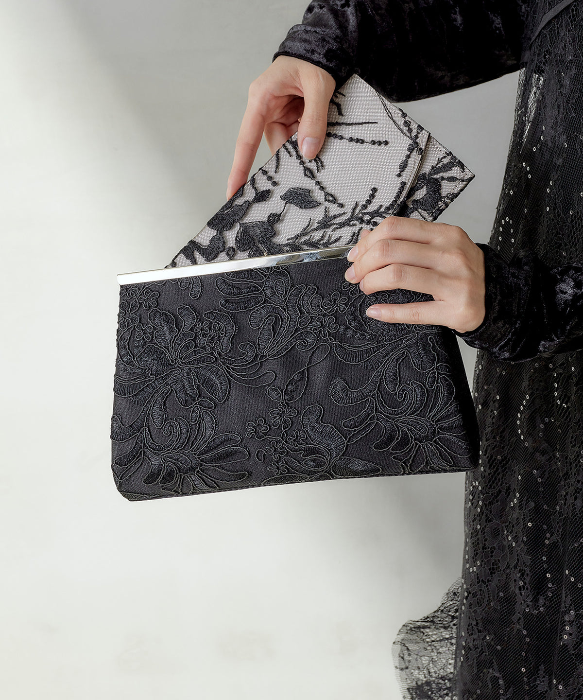 サテン刺繍レース袱紗