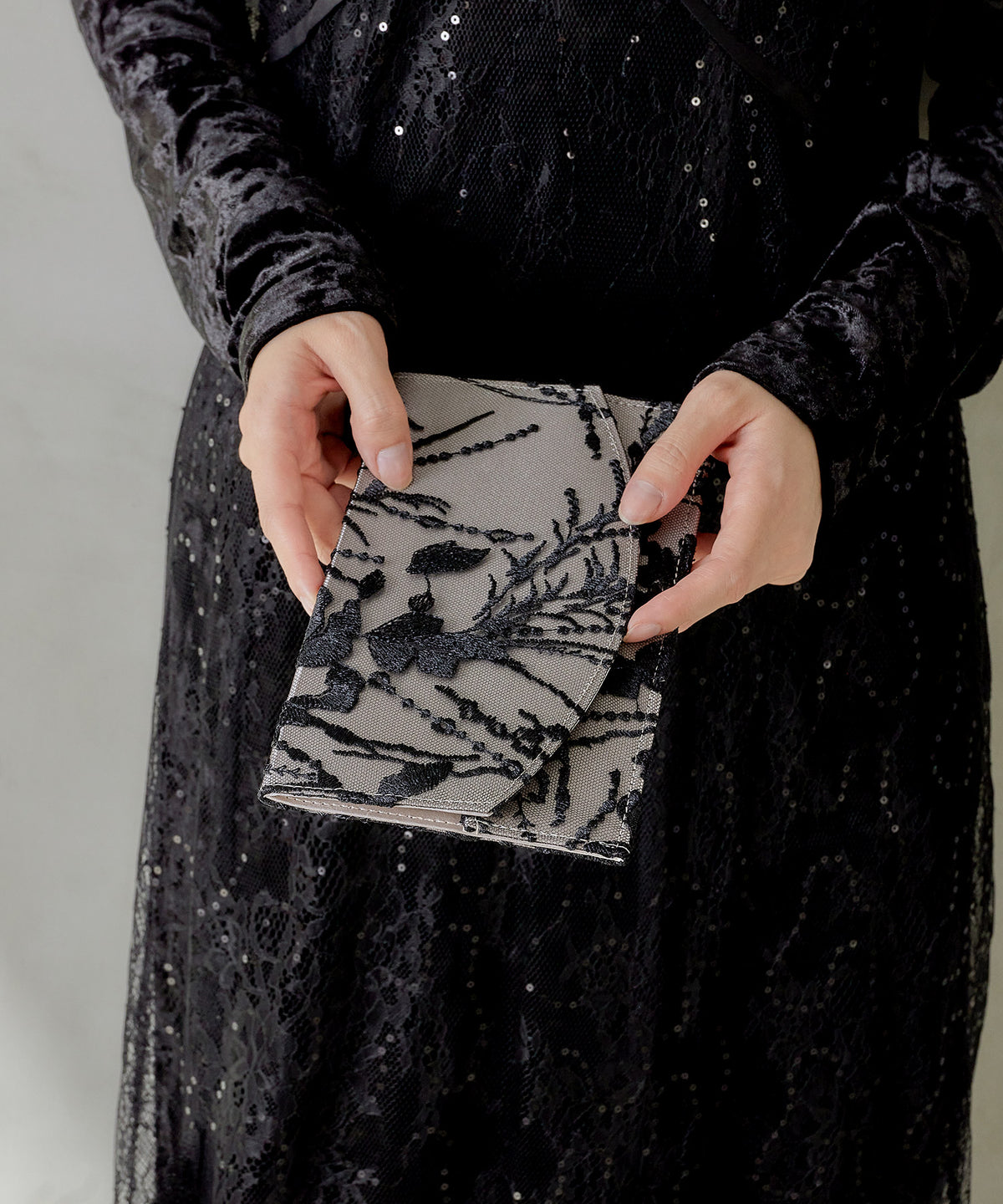 サテン刺繍レース袱紗