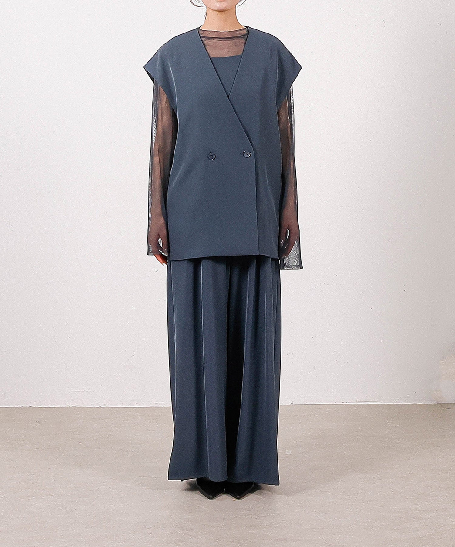 身長154cm / 着用 M<br>
普段着 SS or S / 骨格ウェーブ