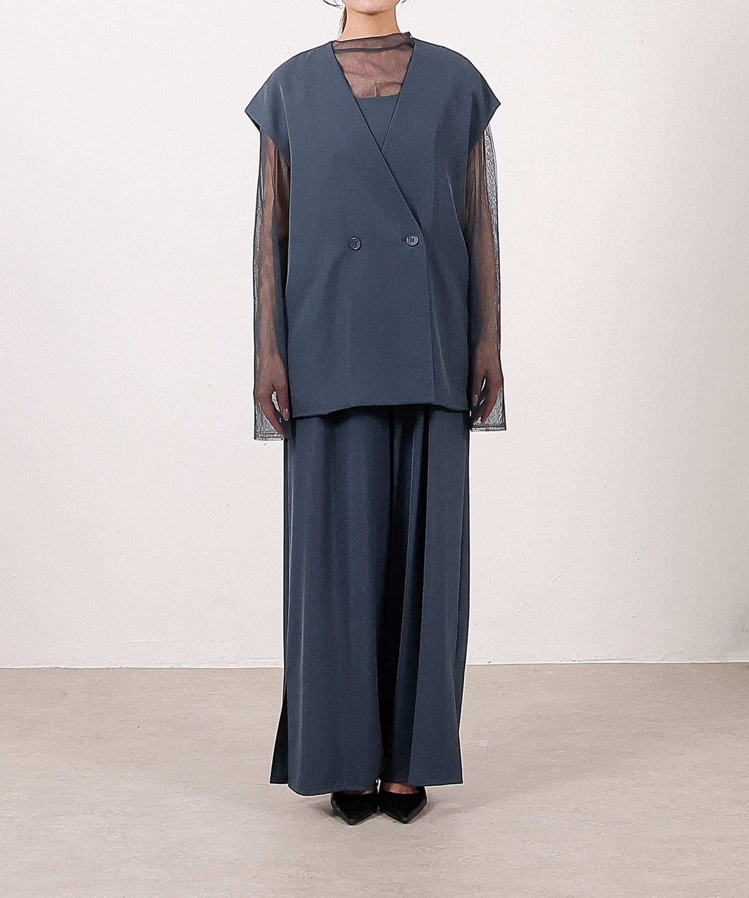 身長154cm / 着用 S<br>
普段着 SS or S / 骨格ウェーブ