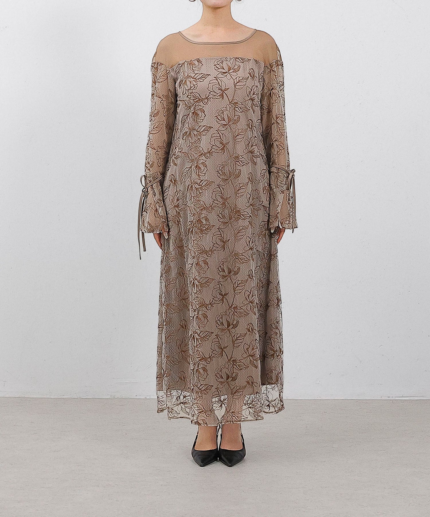 身長154cm / 着用 S<br>
普段着 SS or S / 骨格ウェーブ