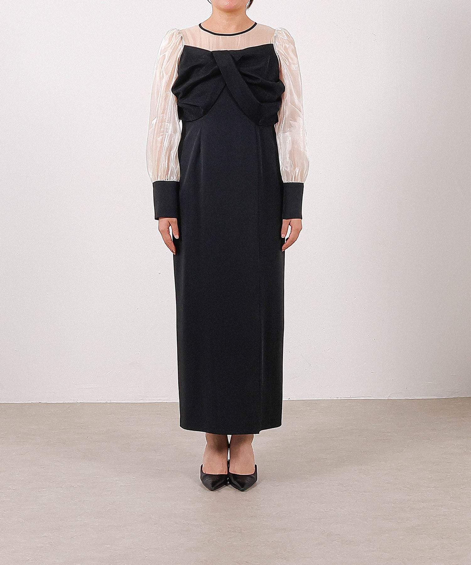 身長159cm / 着用 M<br>
普段着 M or L / 骨格ストレート