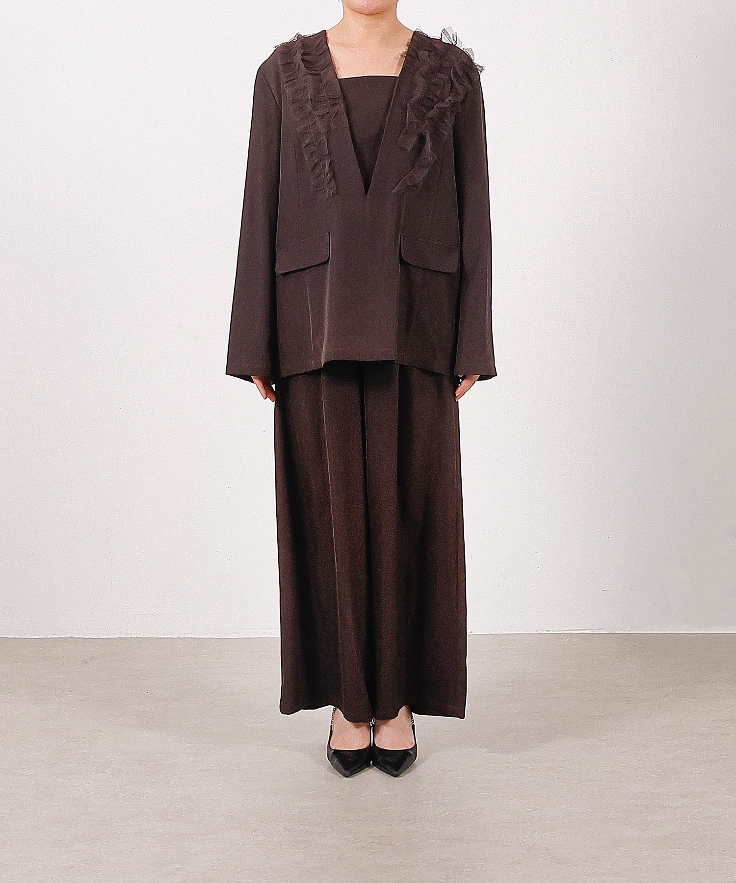 身長159cm / 着用 M<br>
普段着 M or L / 骨格ストレート