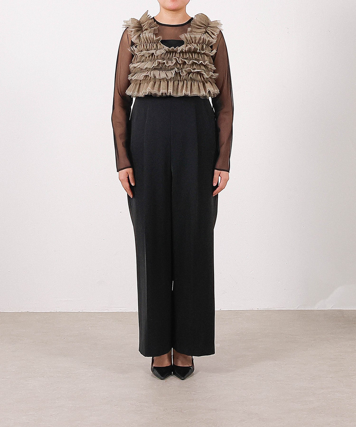 身長159cm / 着用 M<br>
普段着 M or L / 骨格ストレート