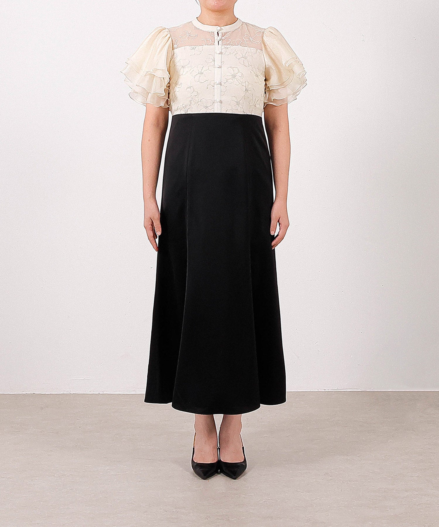 身長159cm / 着用 S<br>
普段着 M or L / 骨格ストレート