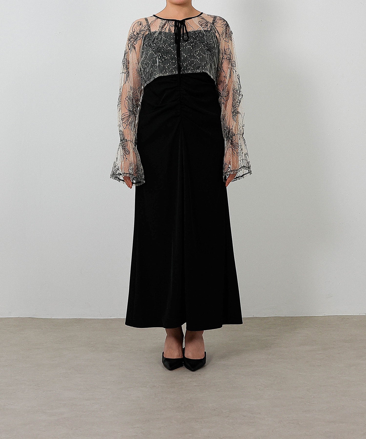 身長159cm / 着用 M<br>
普段着 M or L / 骨格ストレート